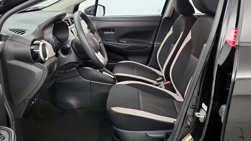 2021 Nissan Versa SV 11