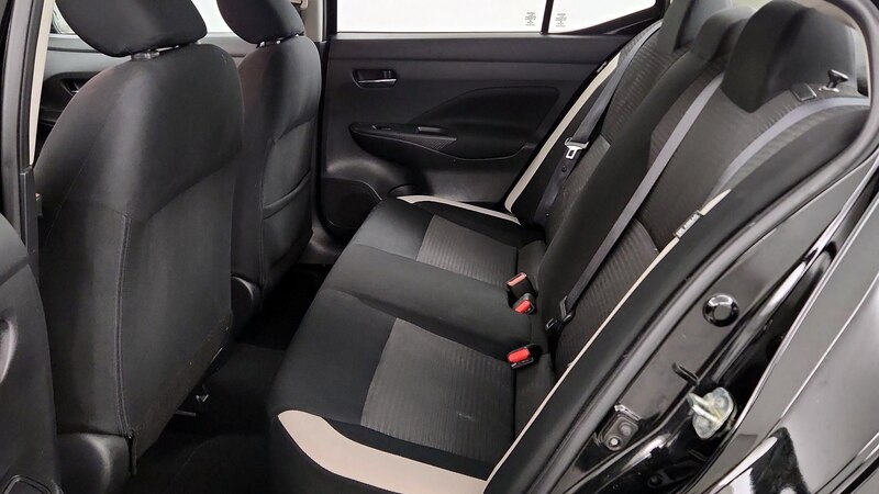2021 Nissan Versa SV 18
