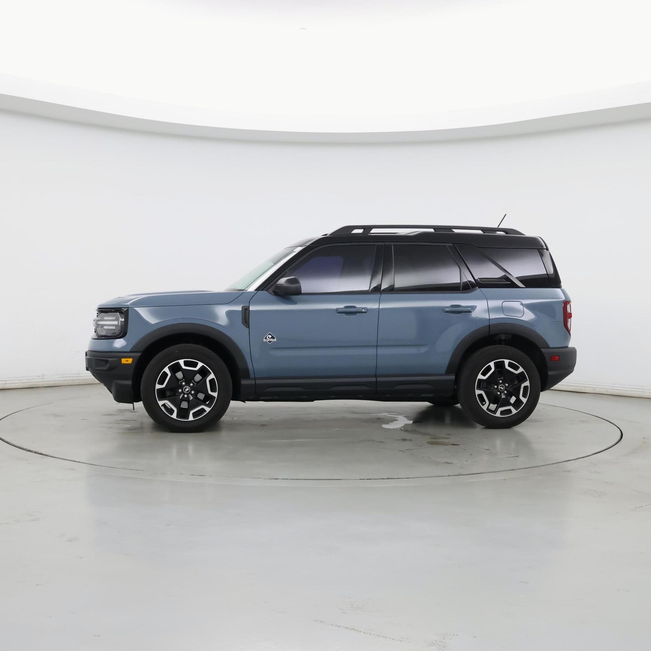 Thumbnail: 2022 Ford Bronco Sport - 3