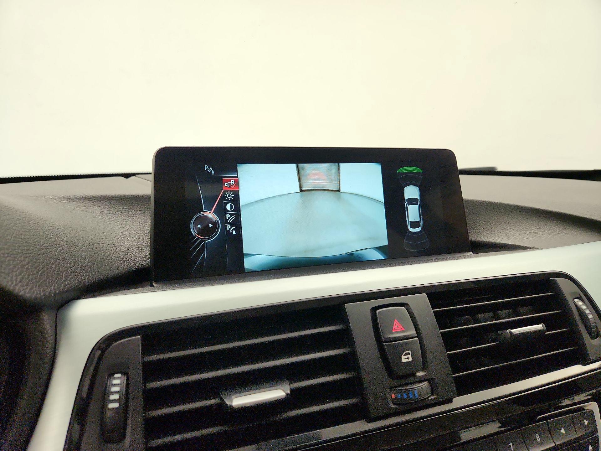Thumbnail: 2016 BMW 4 Series - 15
