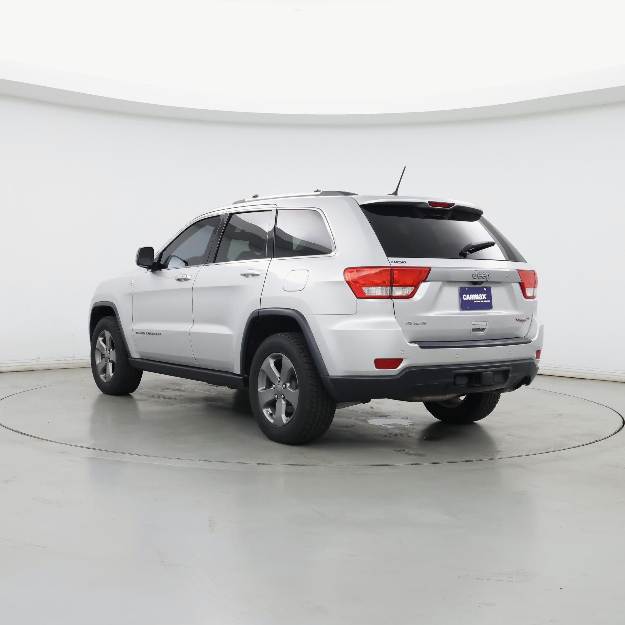Thumbnail: 2013 Jeep Grand Cherokee - 2