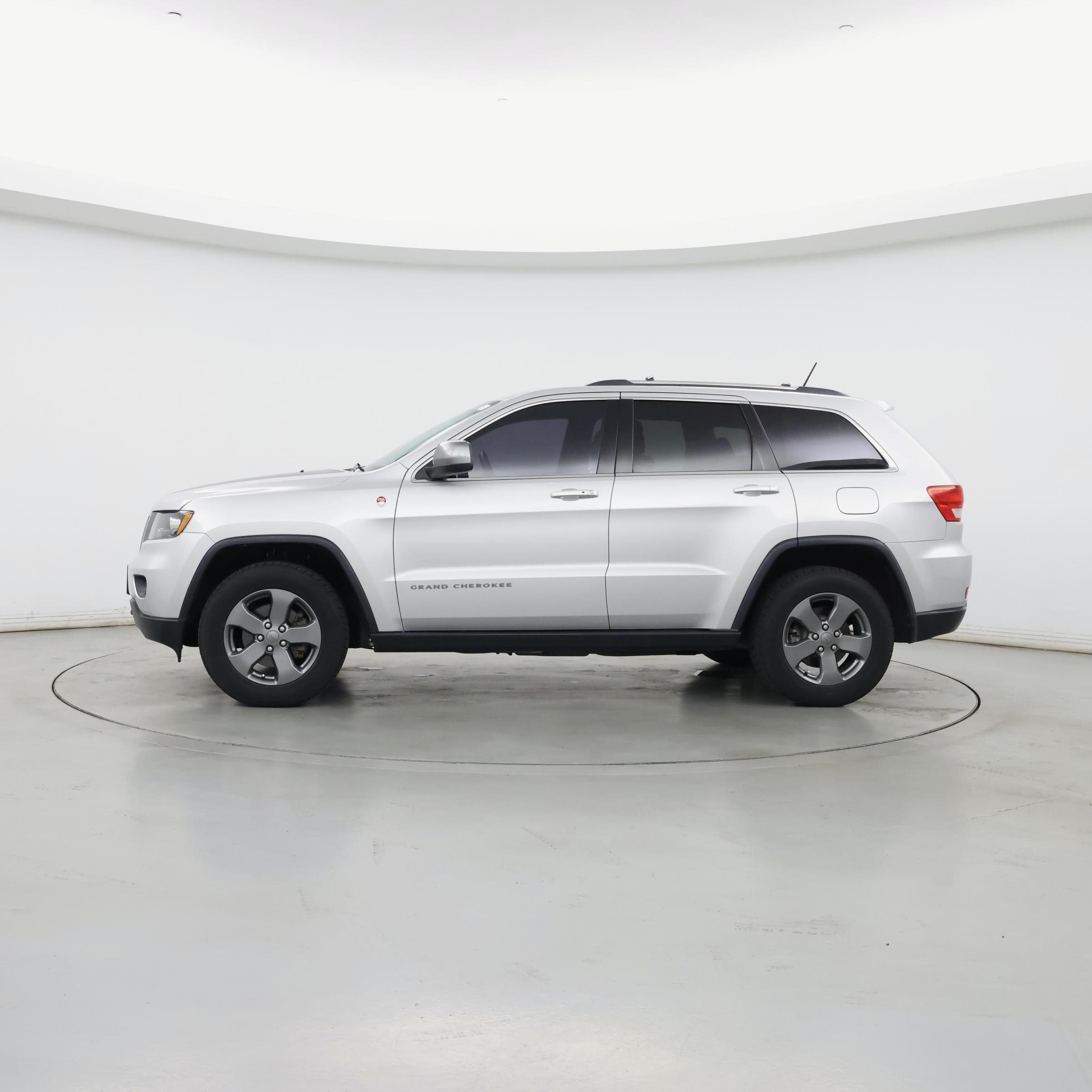 Thumbnail: 2013 Jeep Grand Cherokee - 3