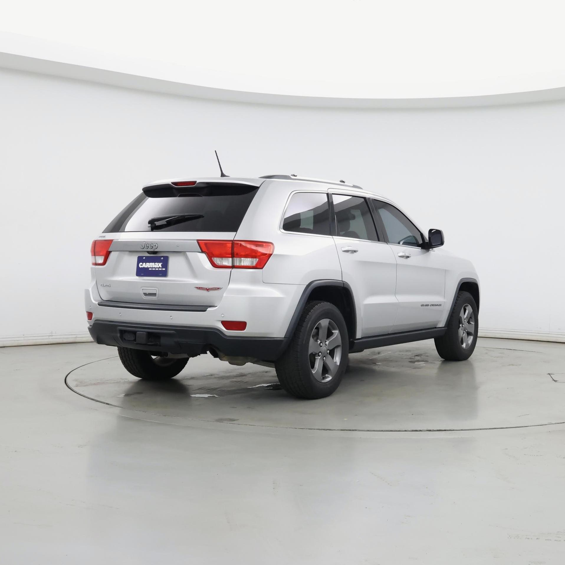 Thumbnail: 2013 Jeep Grand Cherokee - 8