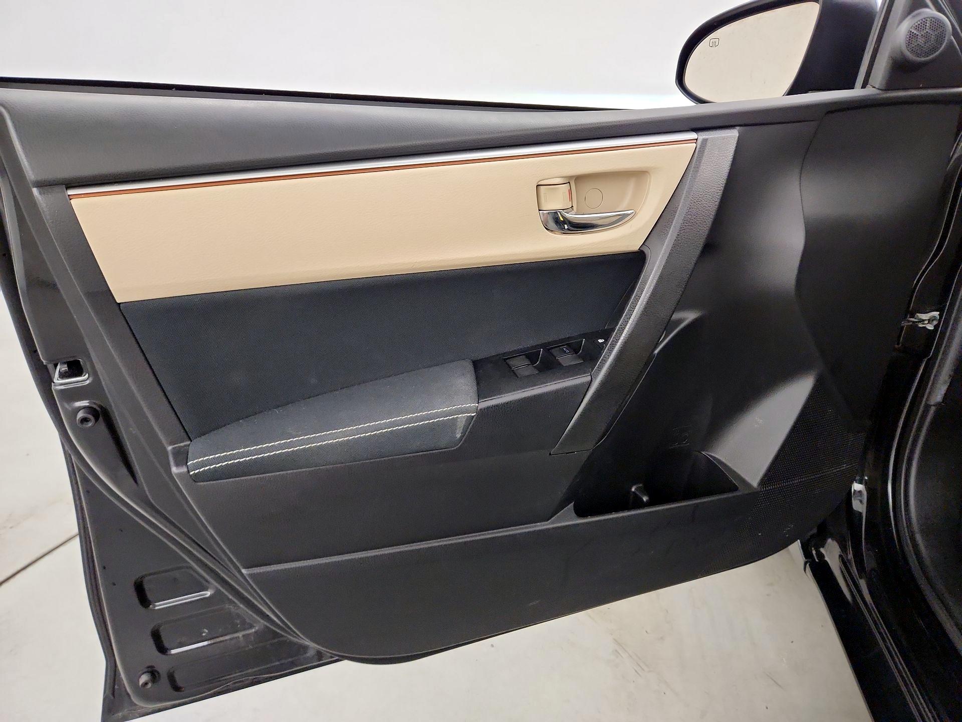 Thumbnail: 2016 Toyota Corolla - 12