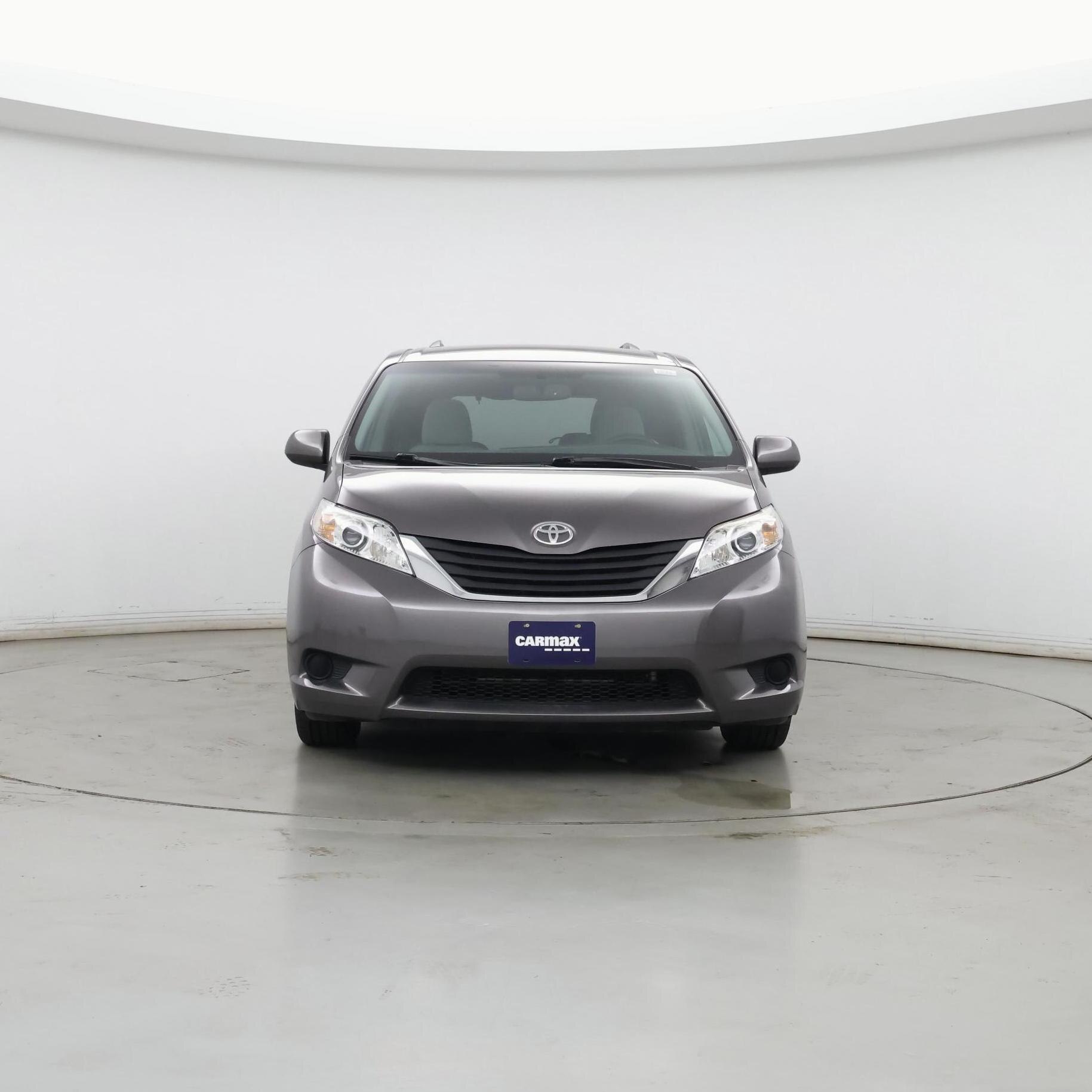 Thumbnail: 2015 Toyota Sienna - 5