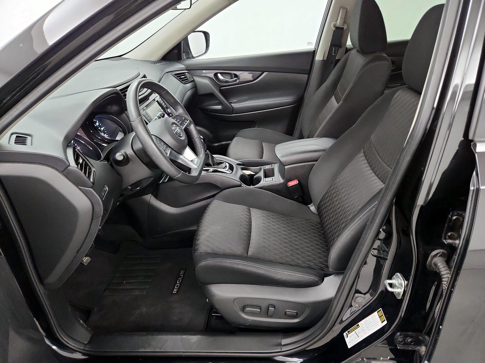 Thumbnail: 2018 Nissan Rogue - 11