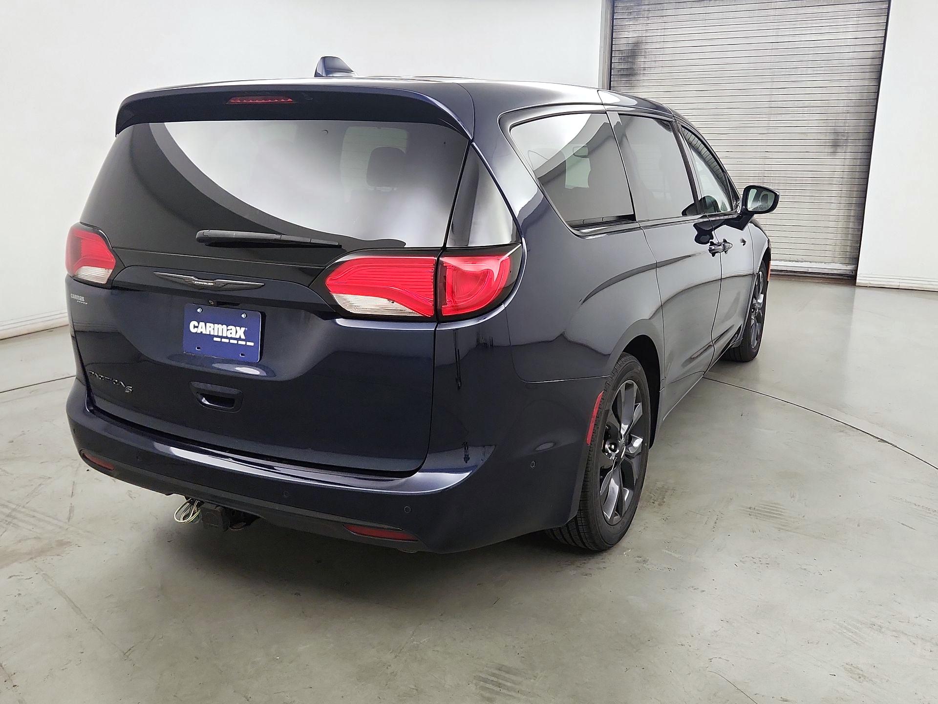 Thumbnail: 2020 Chrysler Pacifica - 5