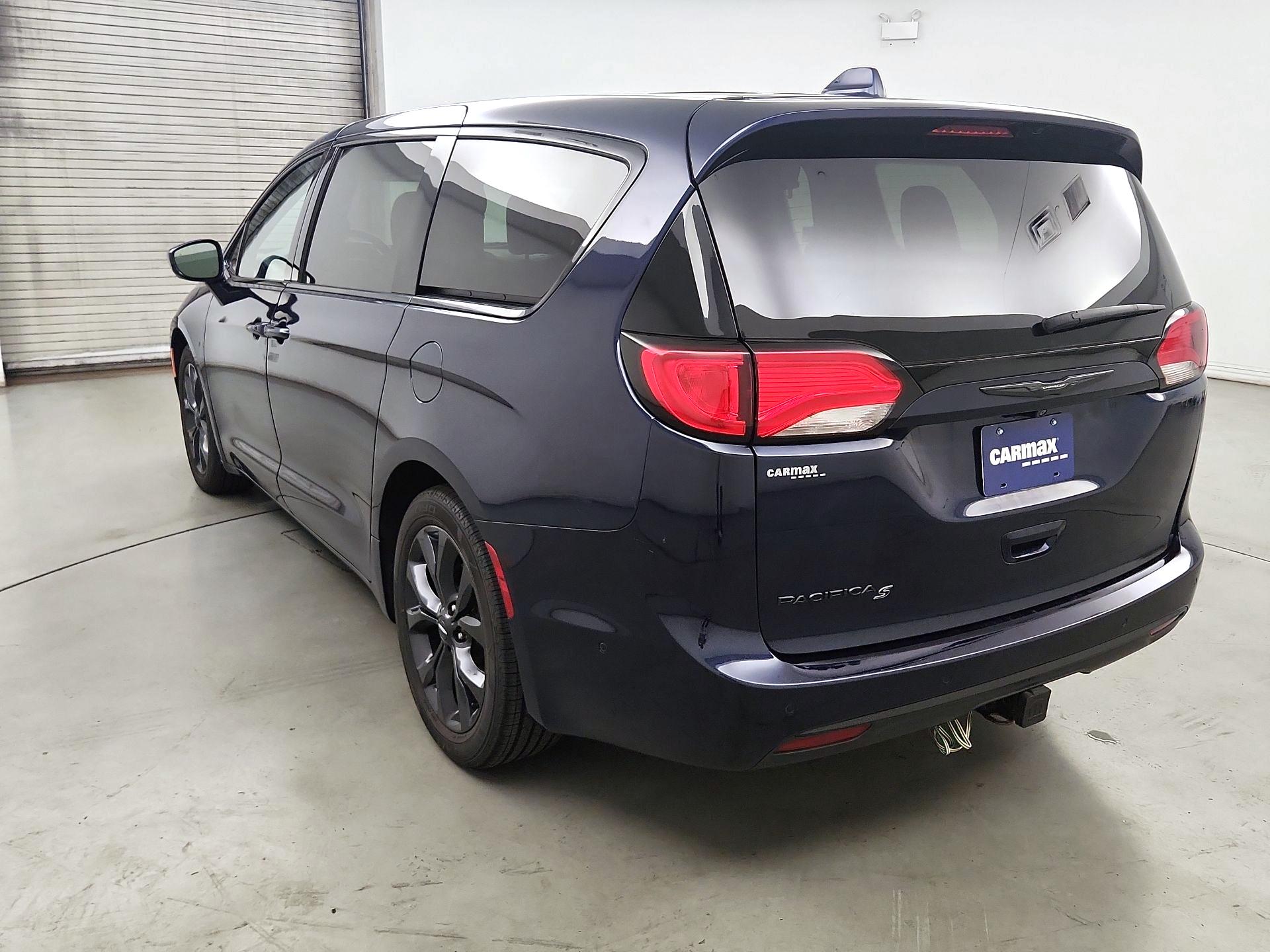 Thumbnail: 2020 Chrysler Pacifica - 7