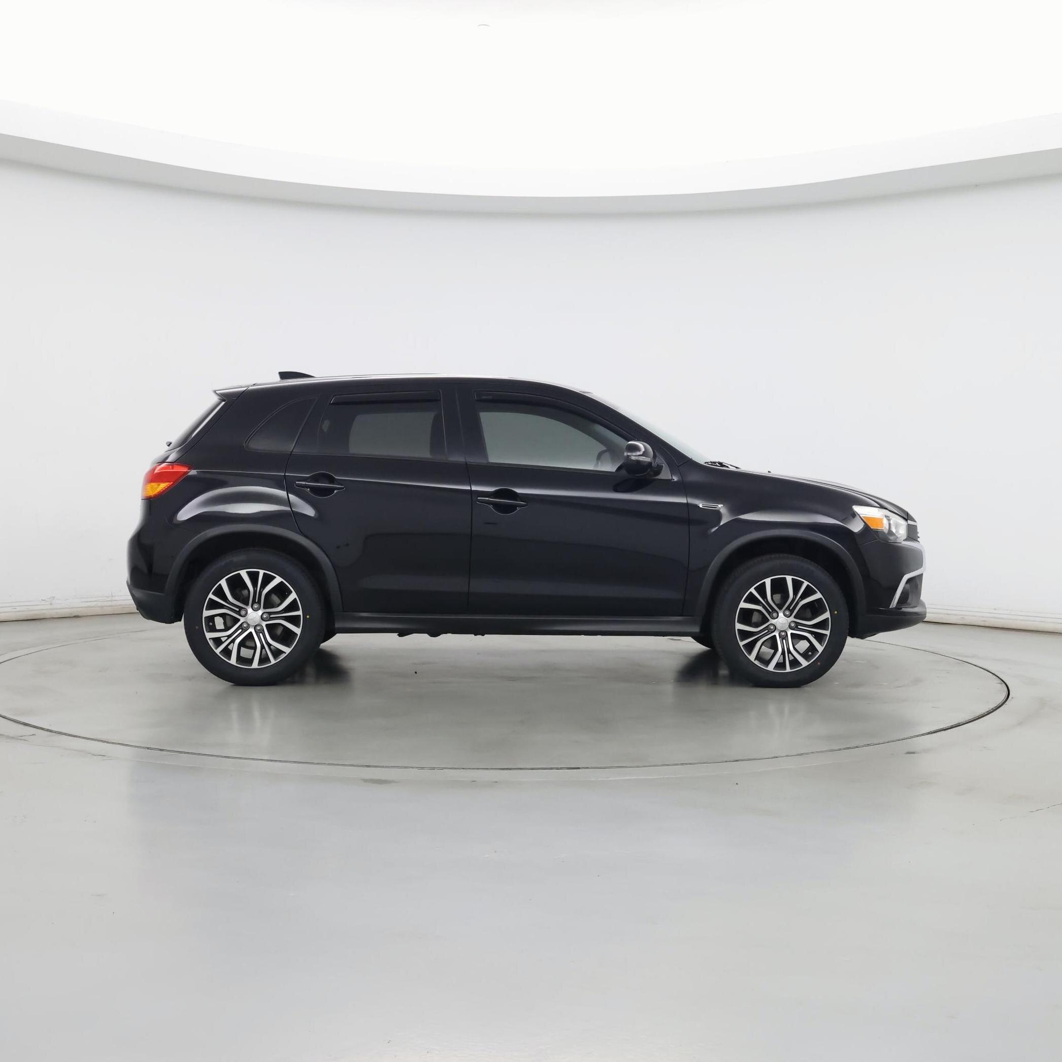 Thumbnail: 2017 Mitsubishi Outlander Sport - 7