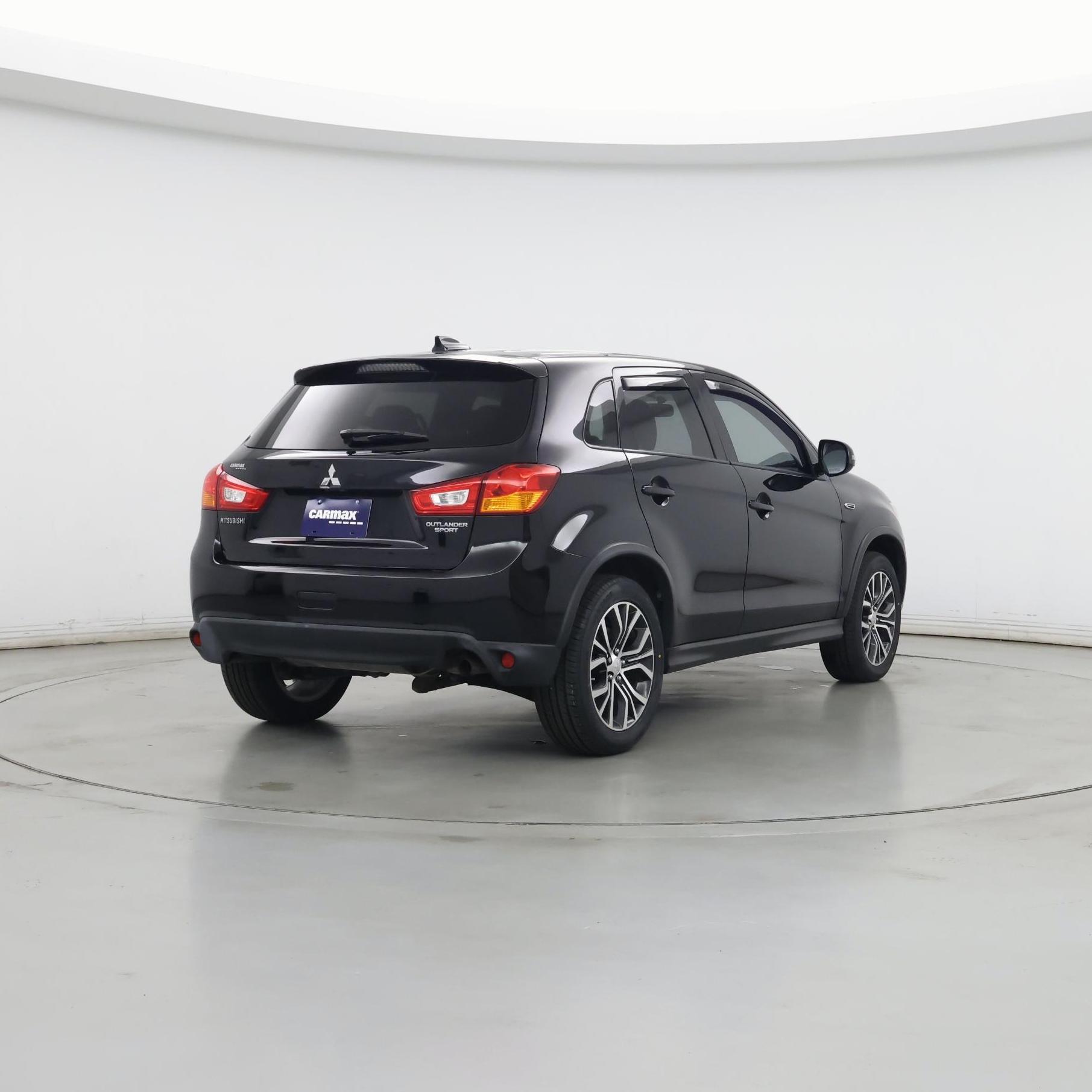 Thumbnail: 2017 Mitsubishi Outlander Sport - 8
