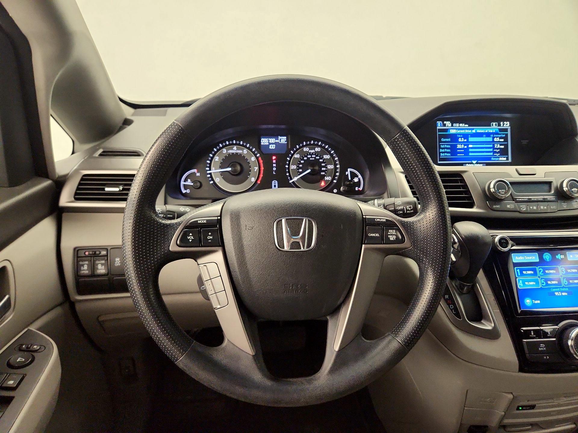 Thumbnail: 2016 Honda Odyssey - 10