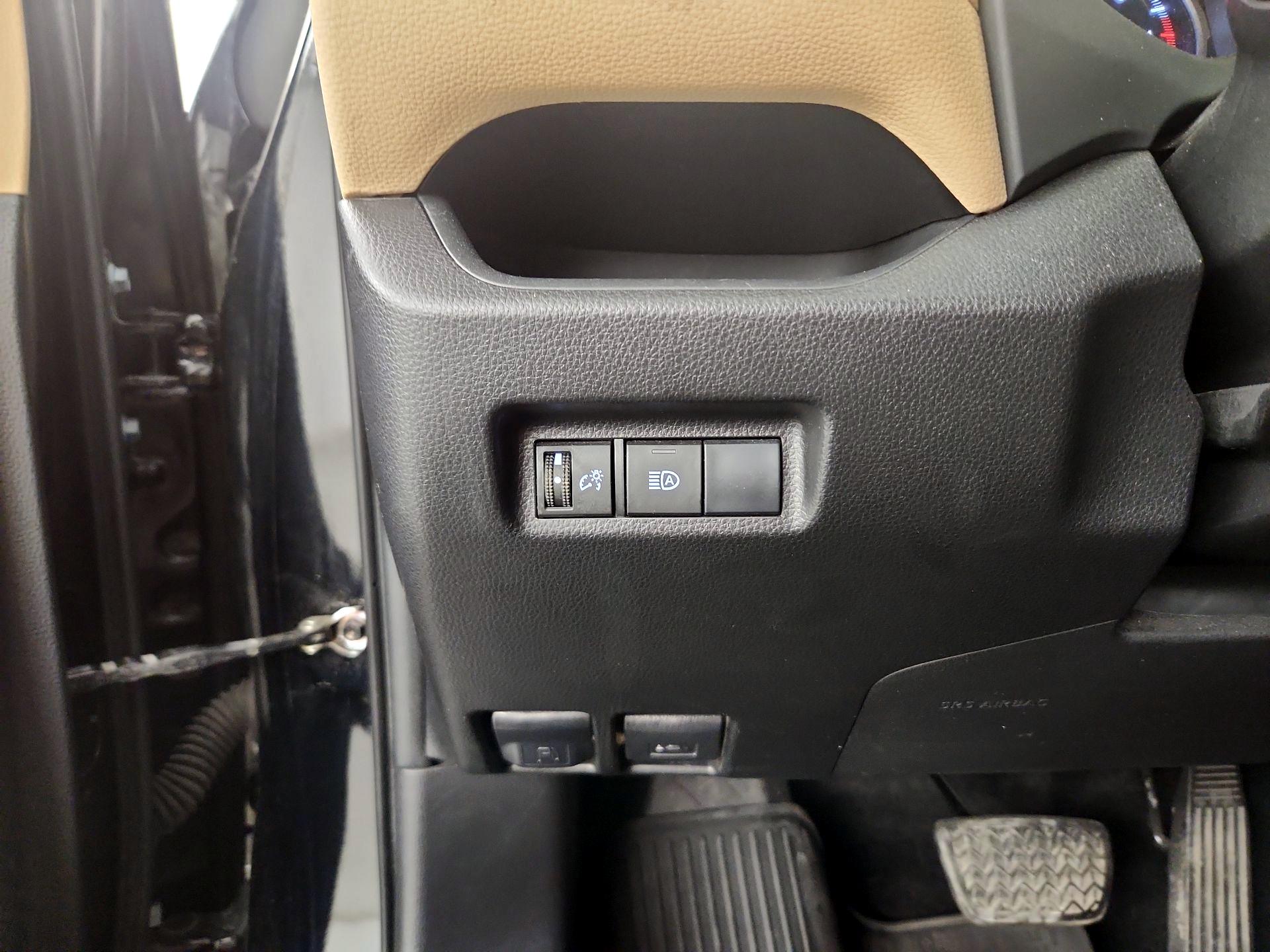 Thumbnail: 2019 Toyota RAV4 - 13