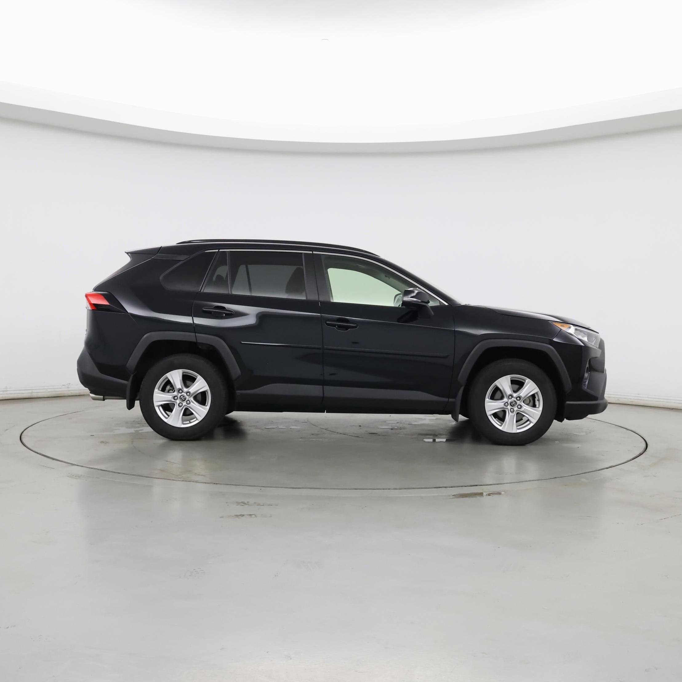 Thumbnail: 2019 Toyota RAV4 - 7