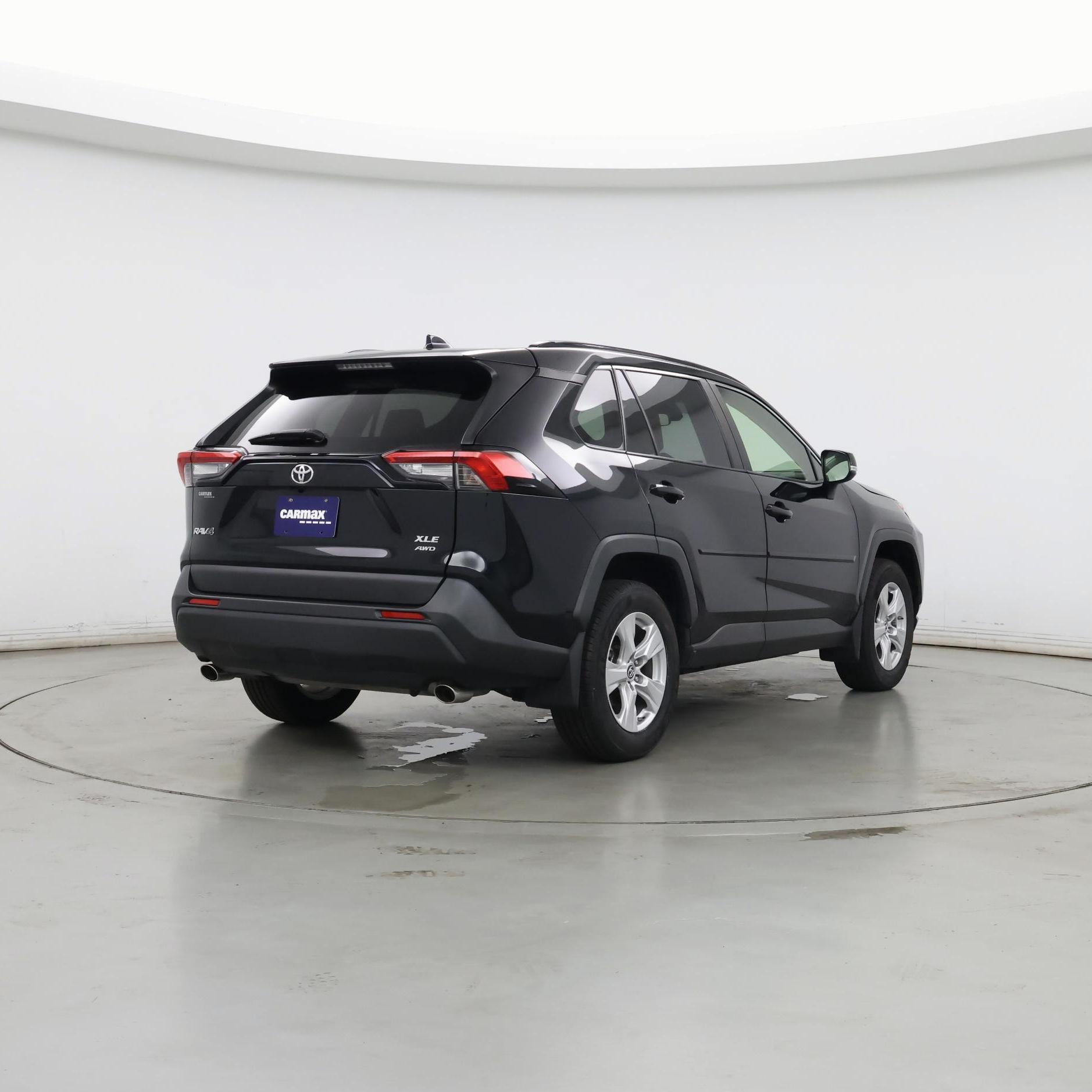 Thumbnail: 2019 Toyota RAV4 - 8