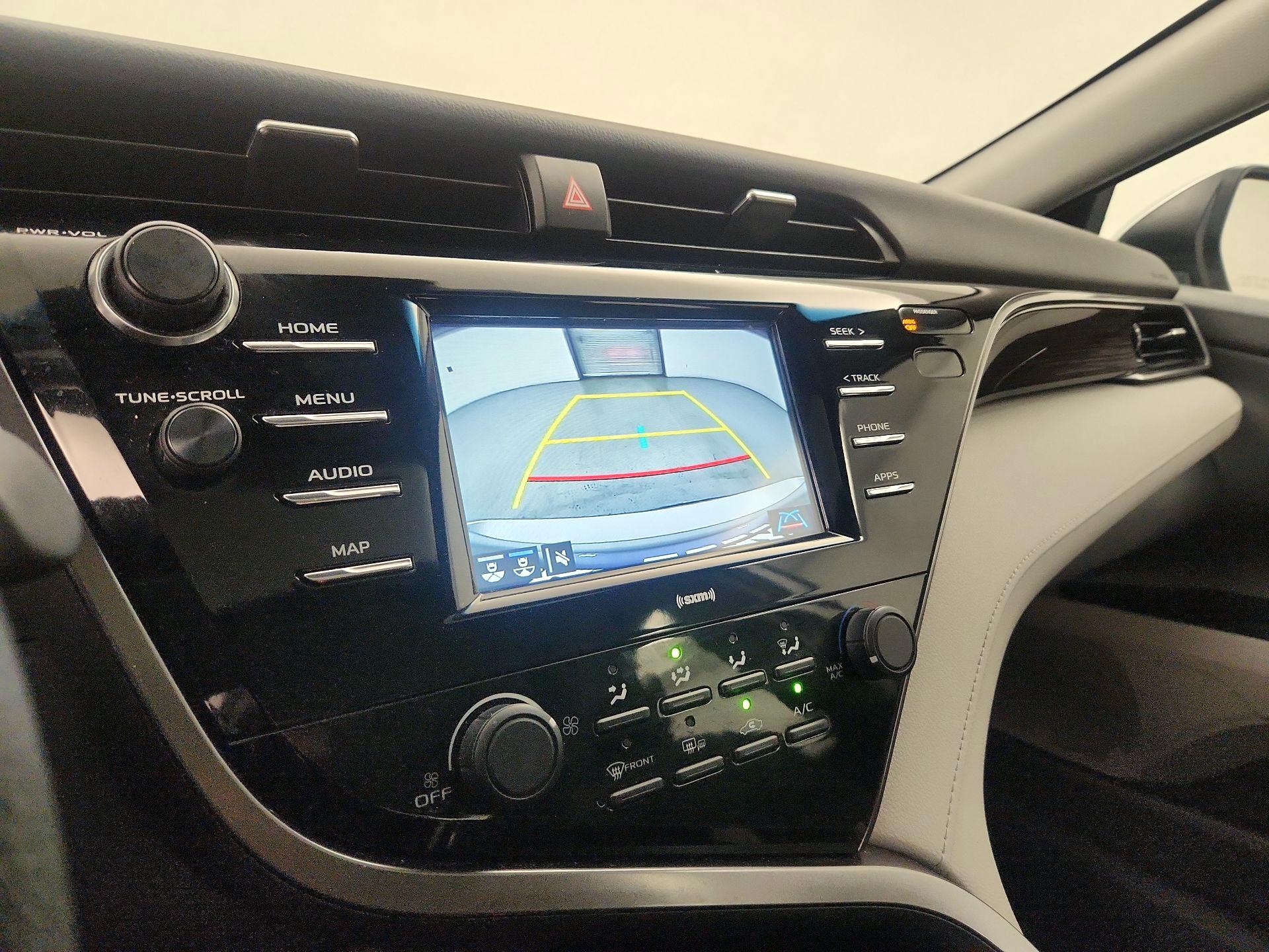 Thumbnail: 2020 Toyota Camry - 14