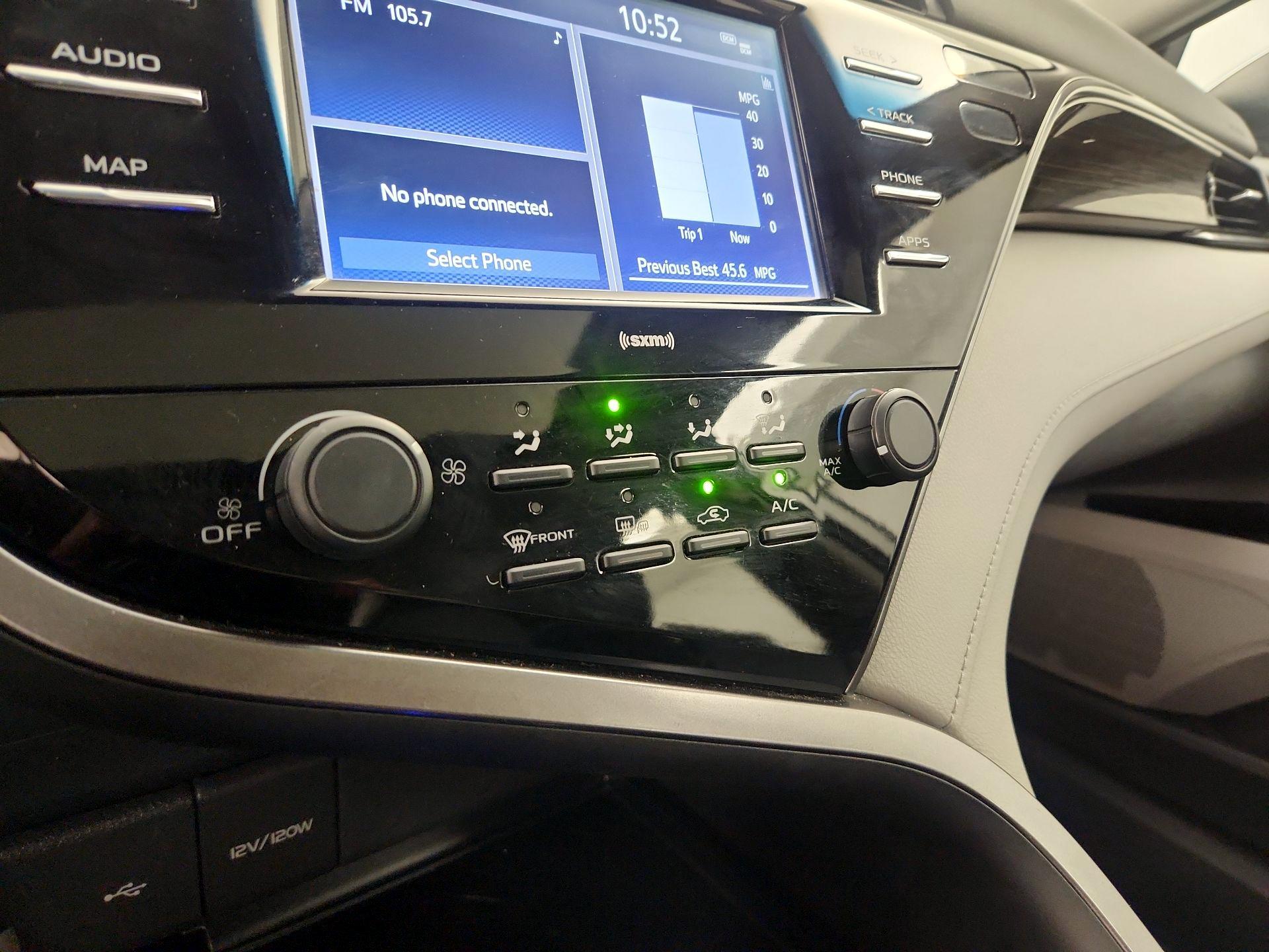 Thumbnail: 2020 Toyota Camry - 16