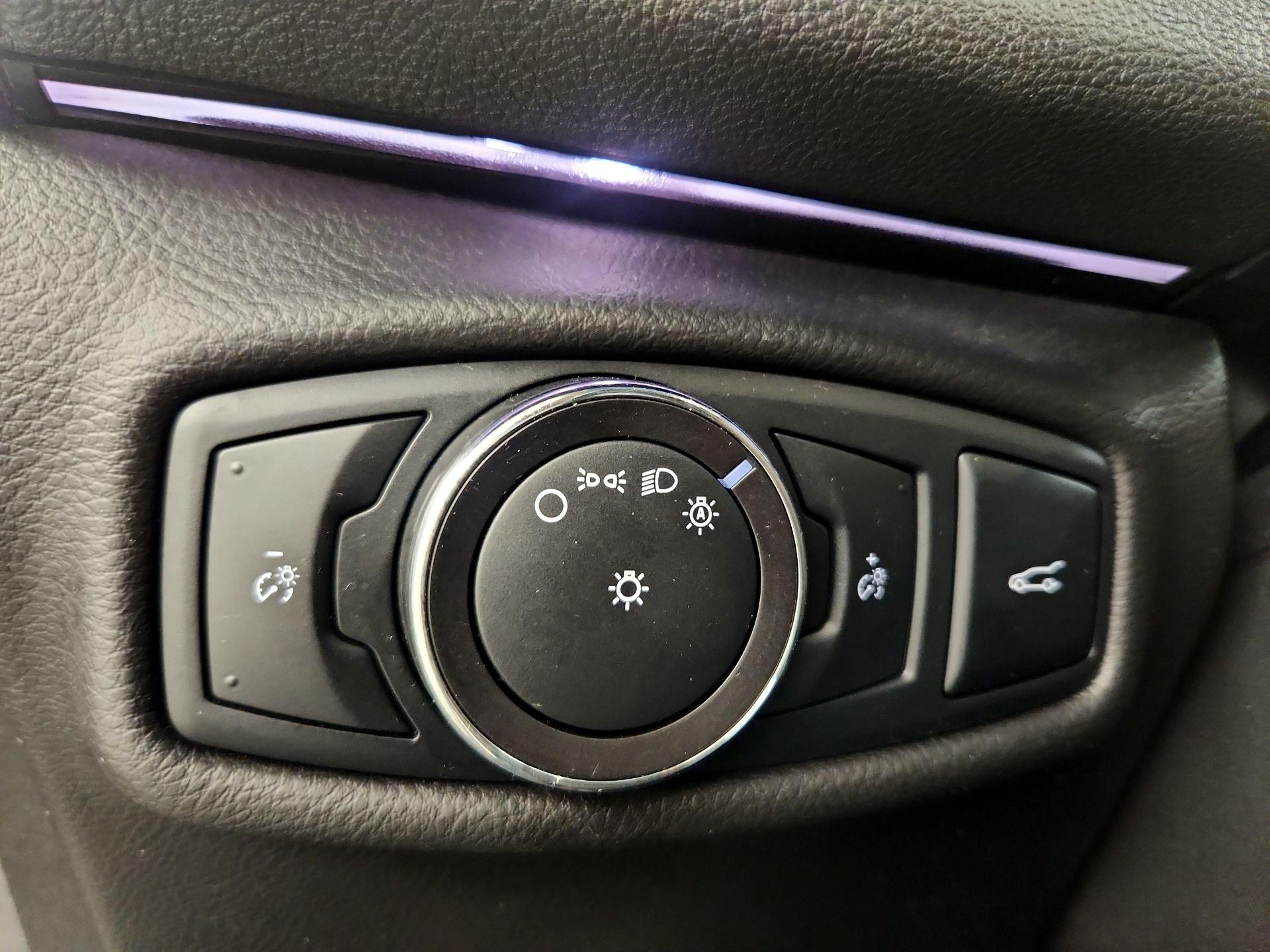 Thumbnail: 2014 Lincoln MKZ - 13