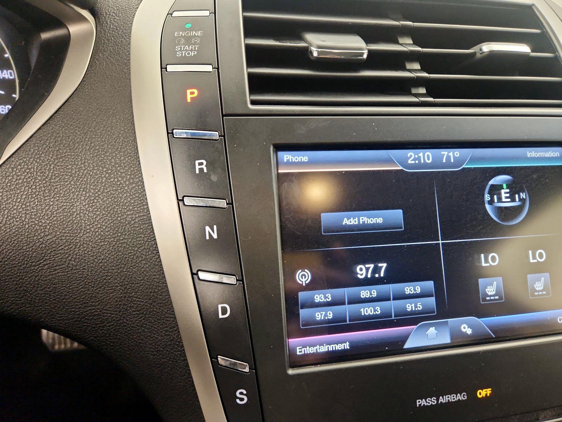 Thumbnail: 2014 Lincoln MKZ - 17
