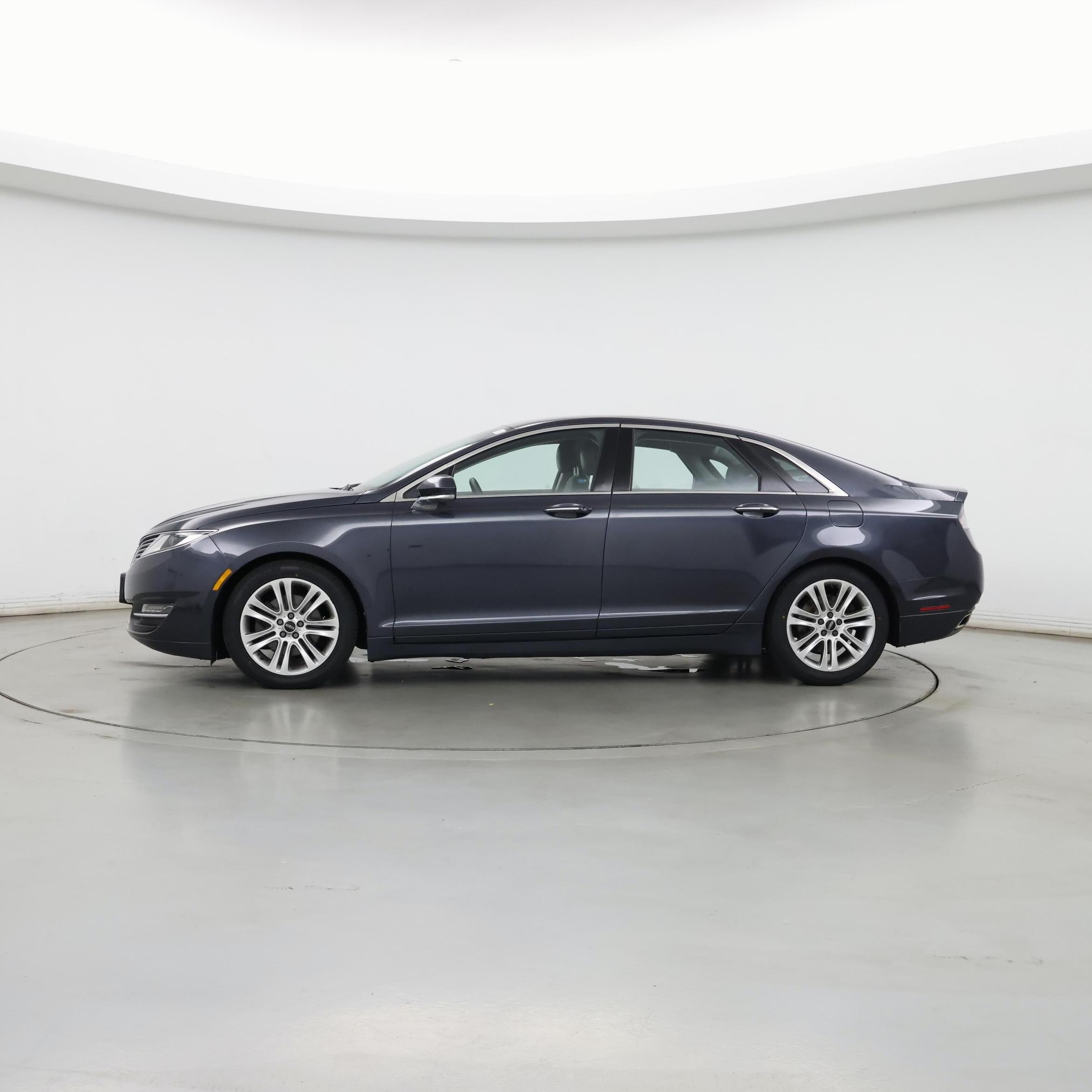 Thumbnail: 2014 Lincoln MKZ - 3
