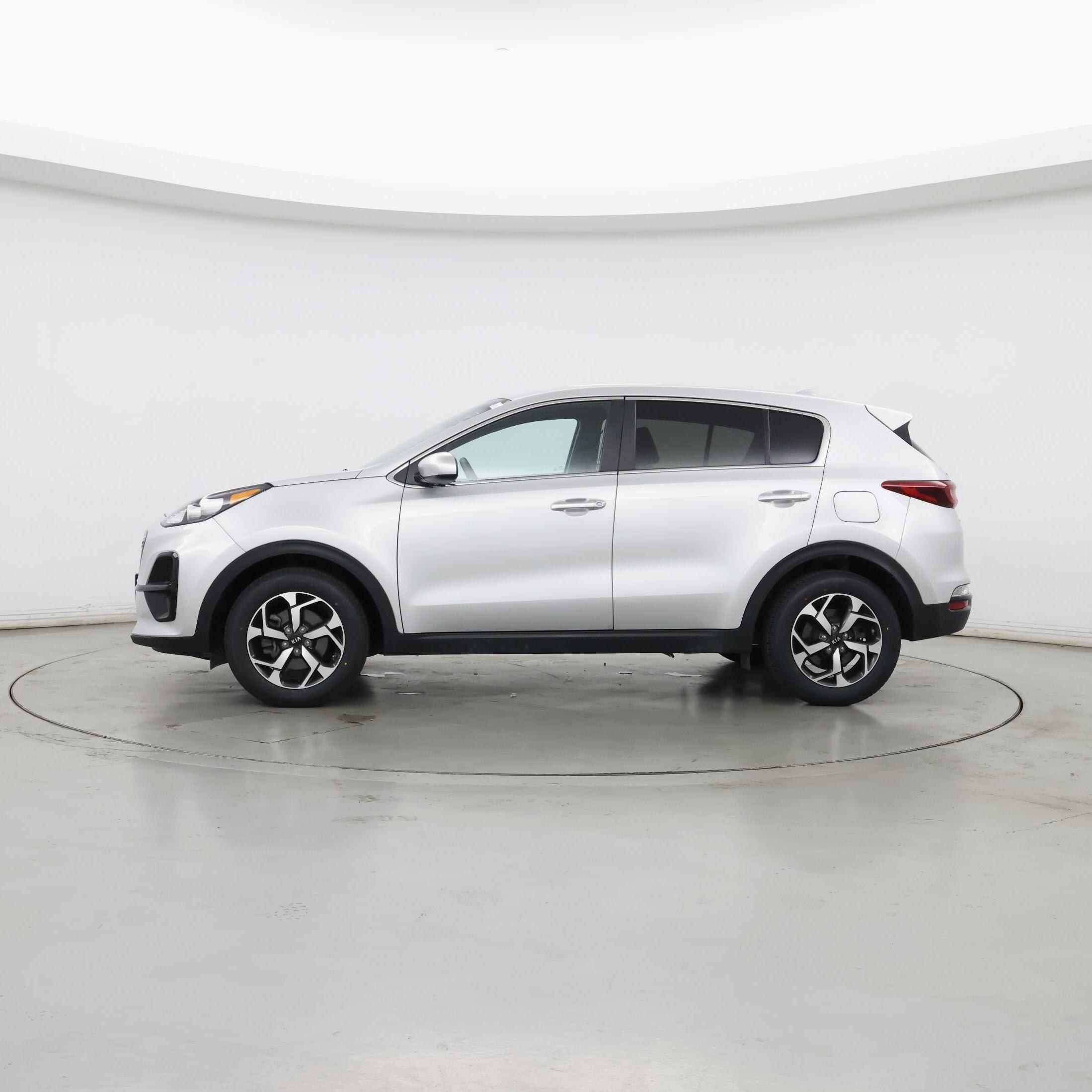Thumbnail: 2022 Kia Sportage - 3