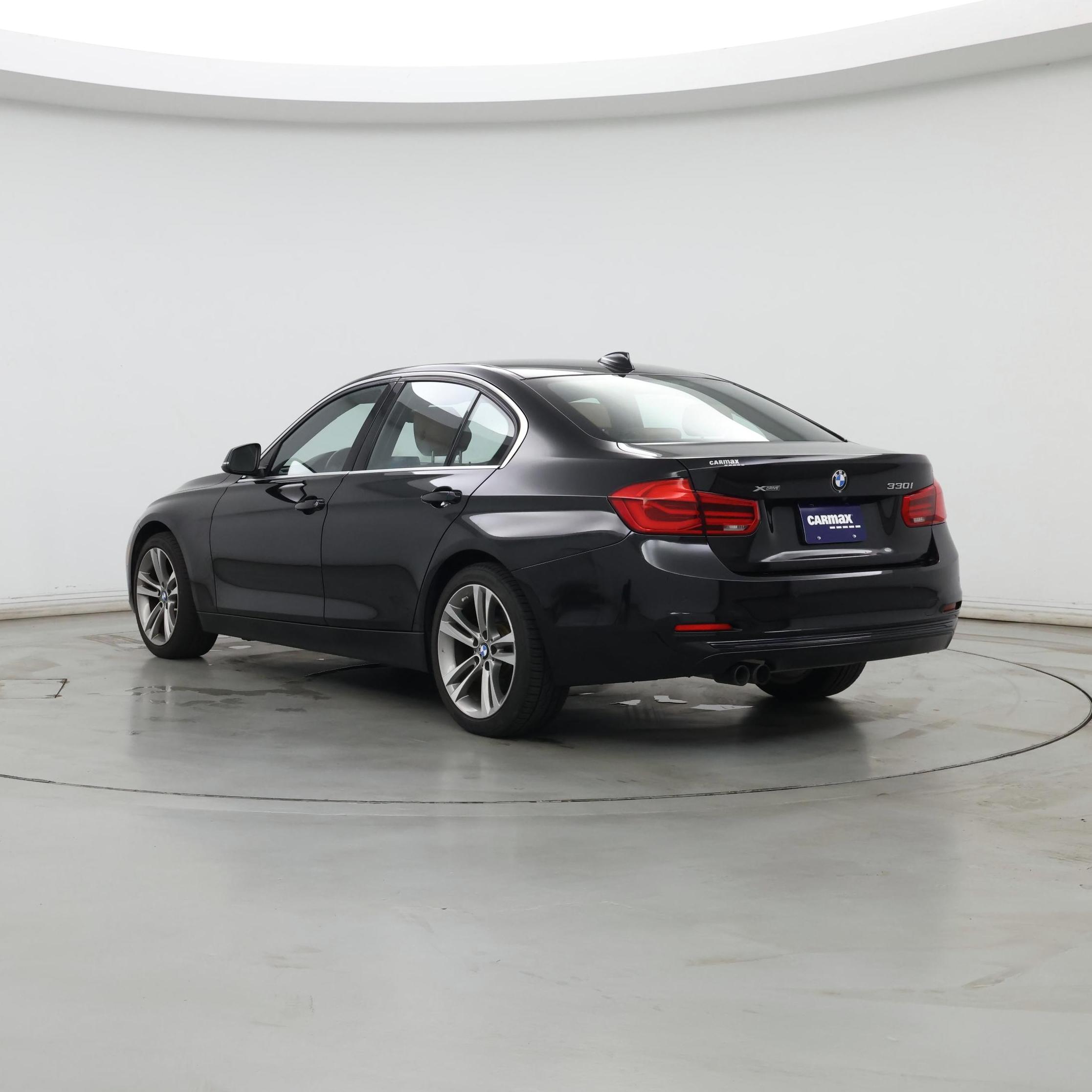 Thumbnail: 2017 BMW 3 Series - 2