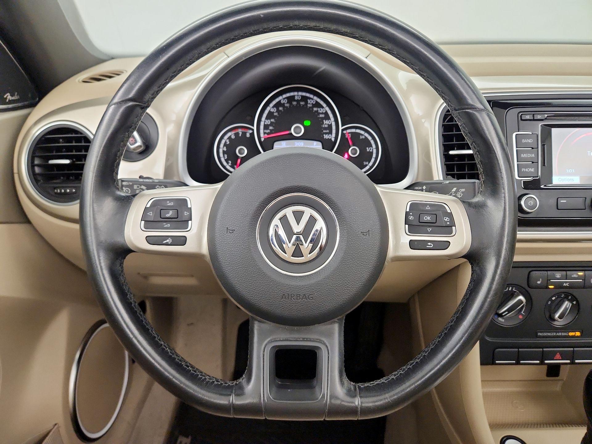 Thumbnail: 2013 Volkswagen Beetle - 10
