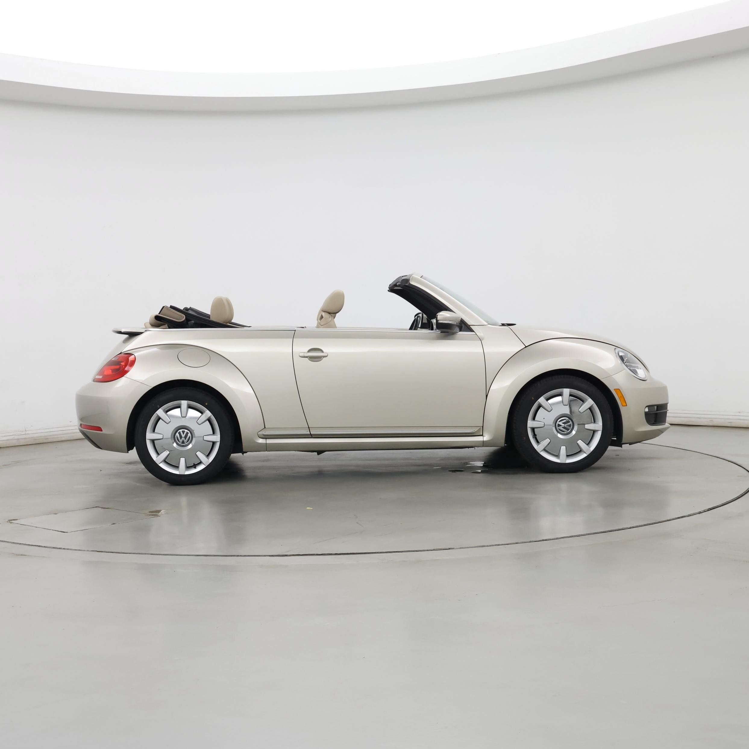 Thumbnail: 2013 Volkswagen Beetle - 7