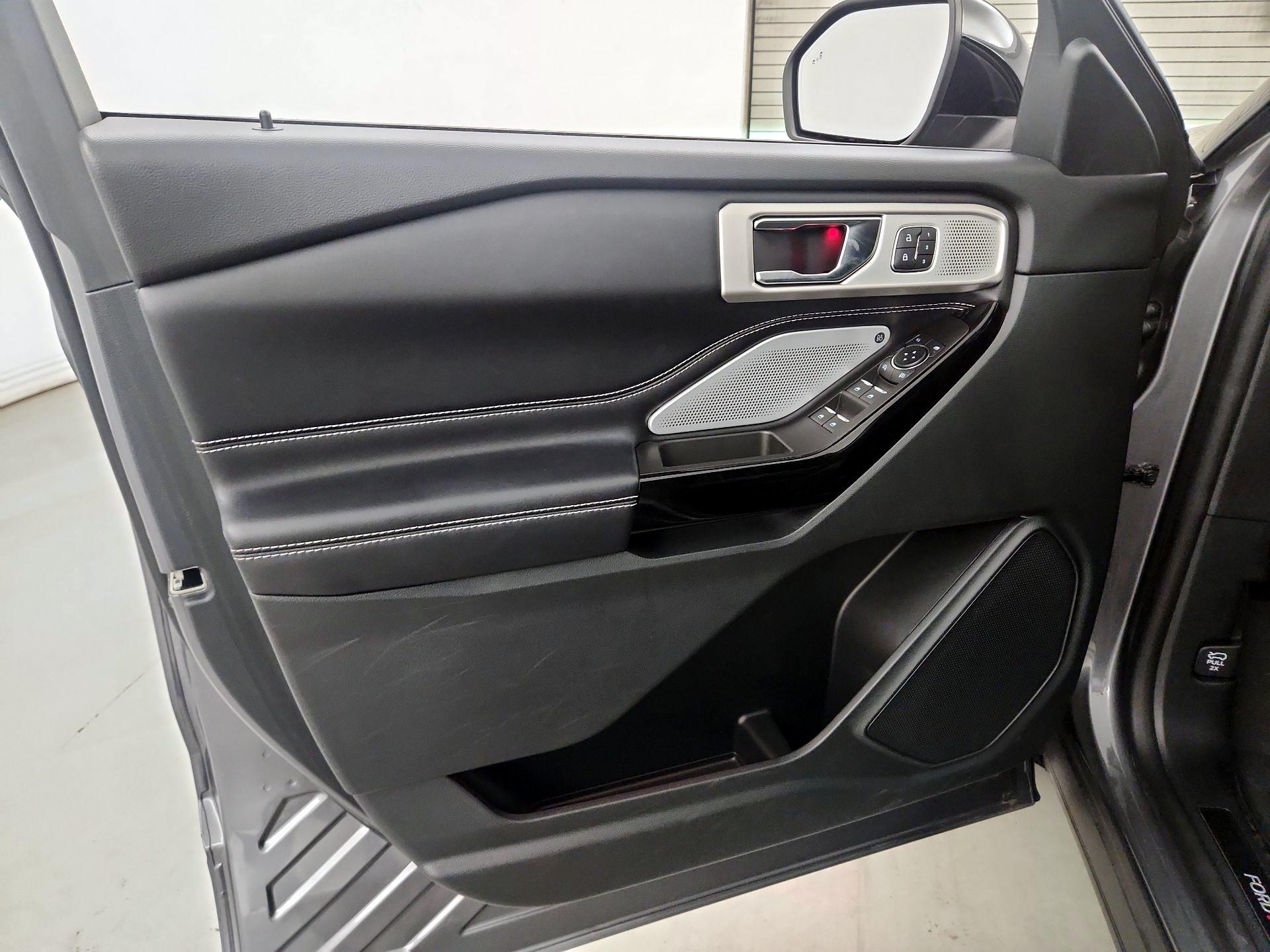 Thumbnail: 2021 Ford Explorer - 10