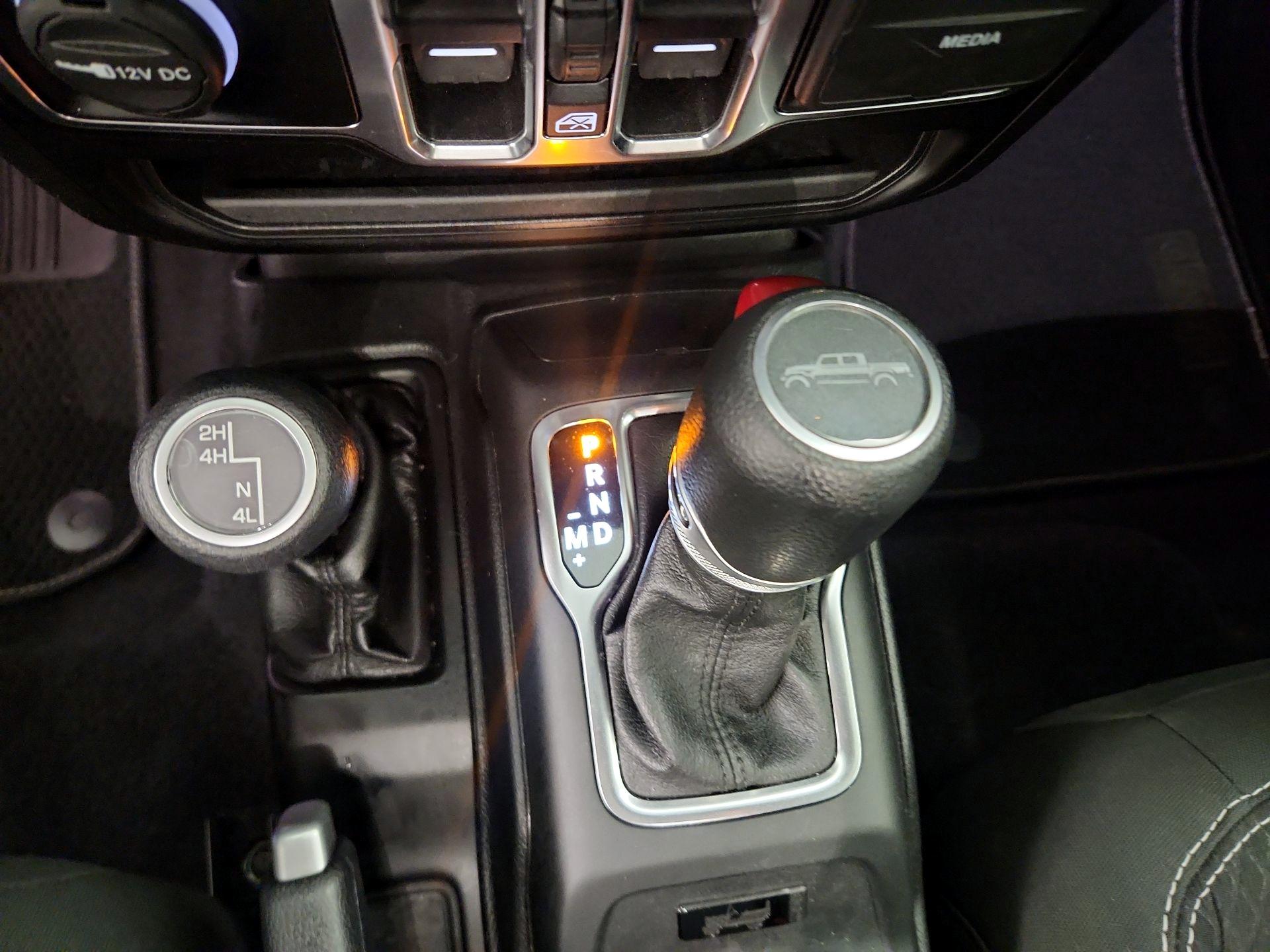 Thumbnail: 2021 Jeep Gladiator - 18