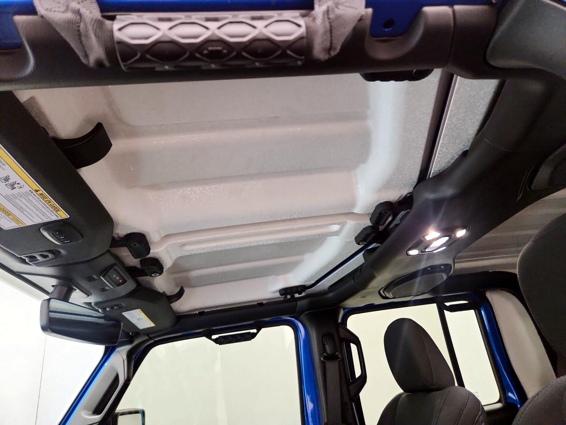 Thumbnail: 2021 Jeep Gladiator - 20