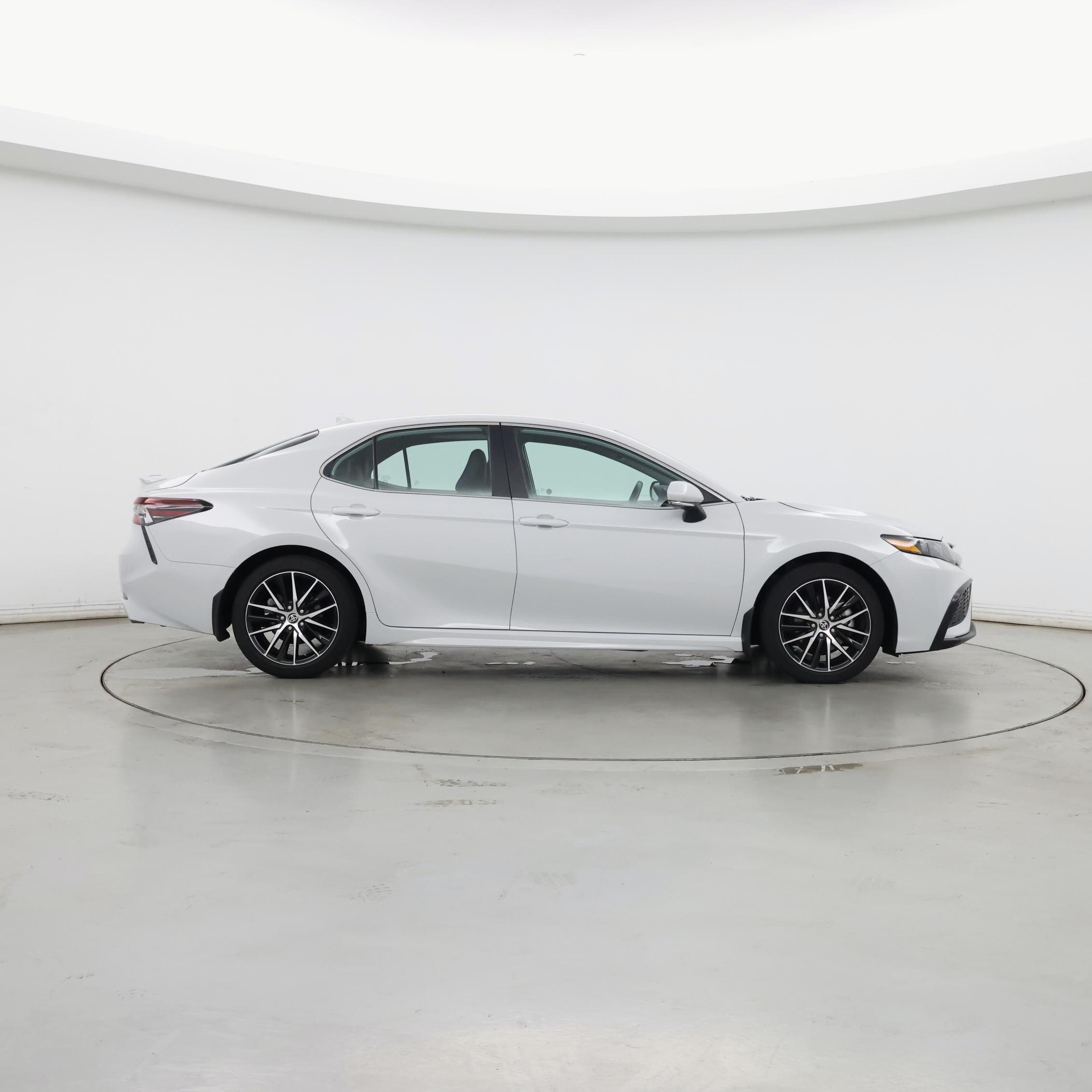 Thumbnail: 2023 Toyota Camry - 7
