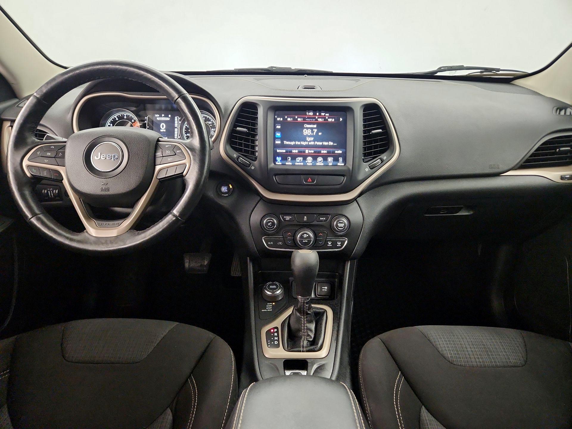 Thumbnail: 2016 Jeep Cherokee - 9