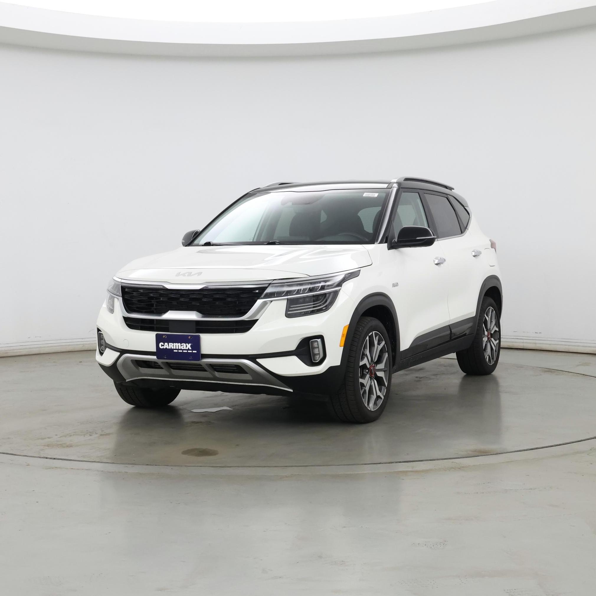 Thumbnail: 2023 Kia Seltos - 4