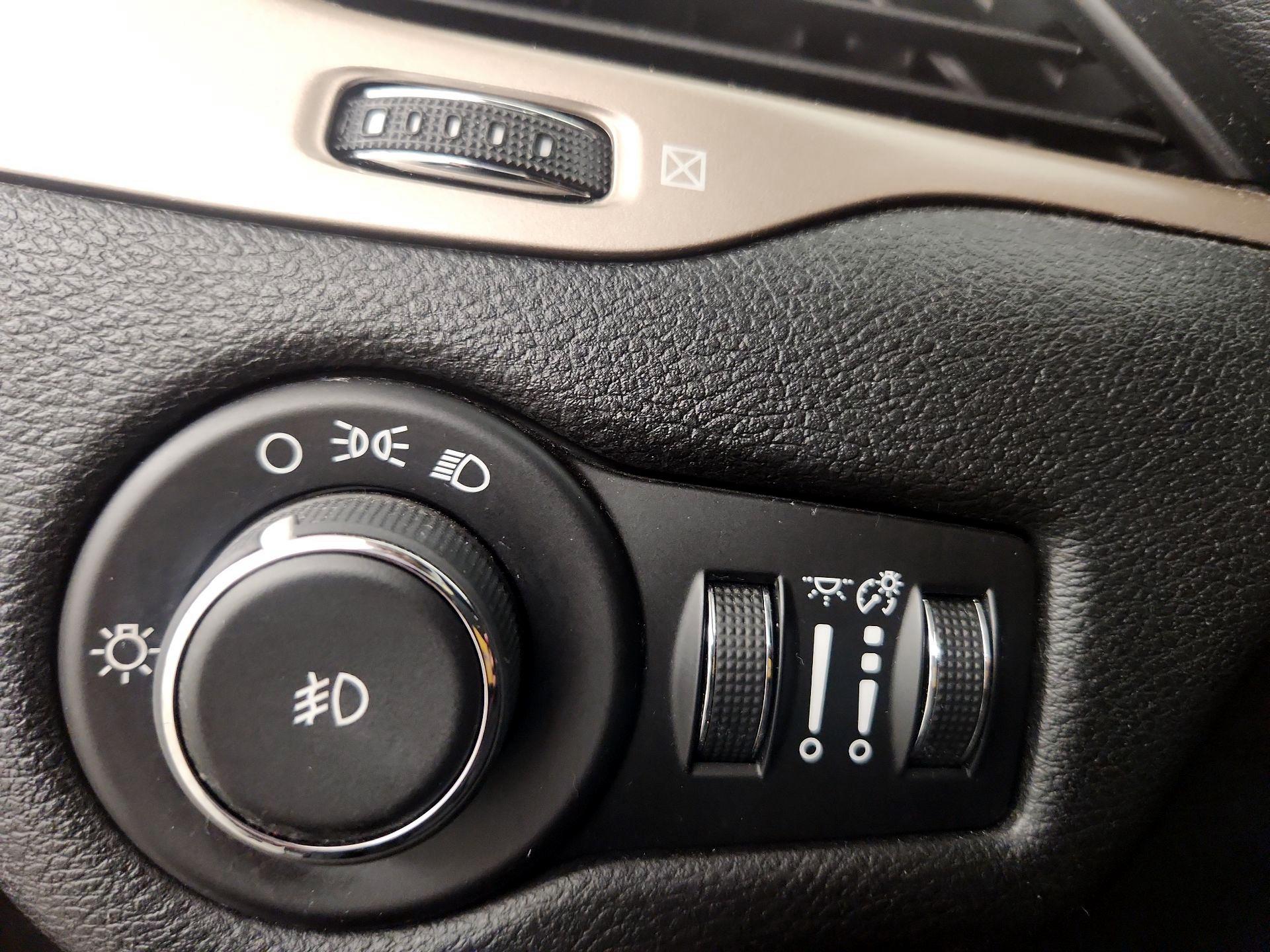 Thumbnail: 2014 Jeep Cherokee - 13
