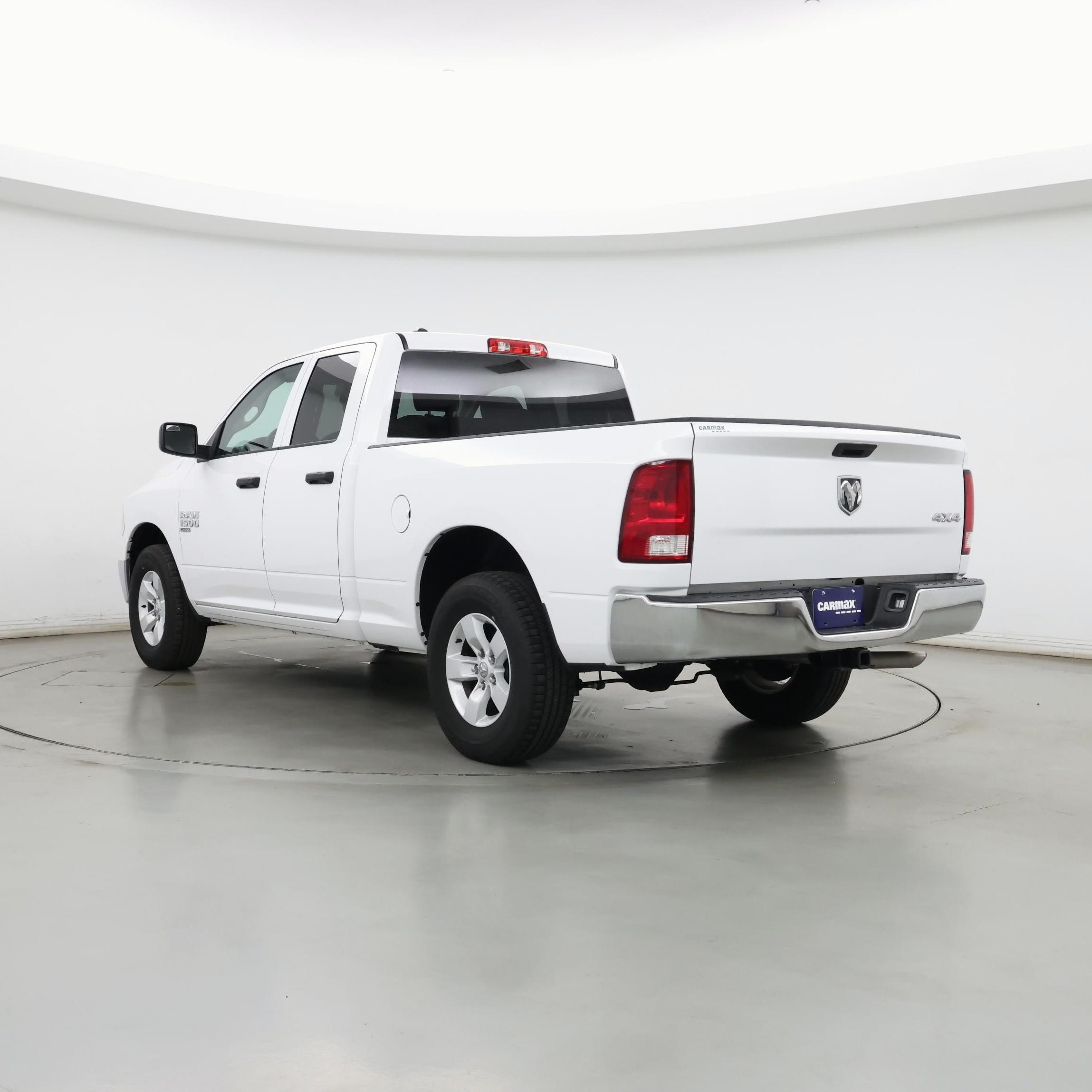 Thumbnail: 2022 RAM 1500 Classic - 2