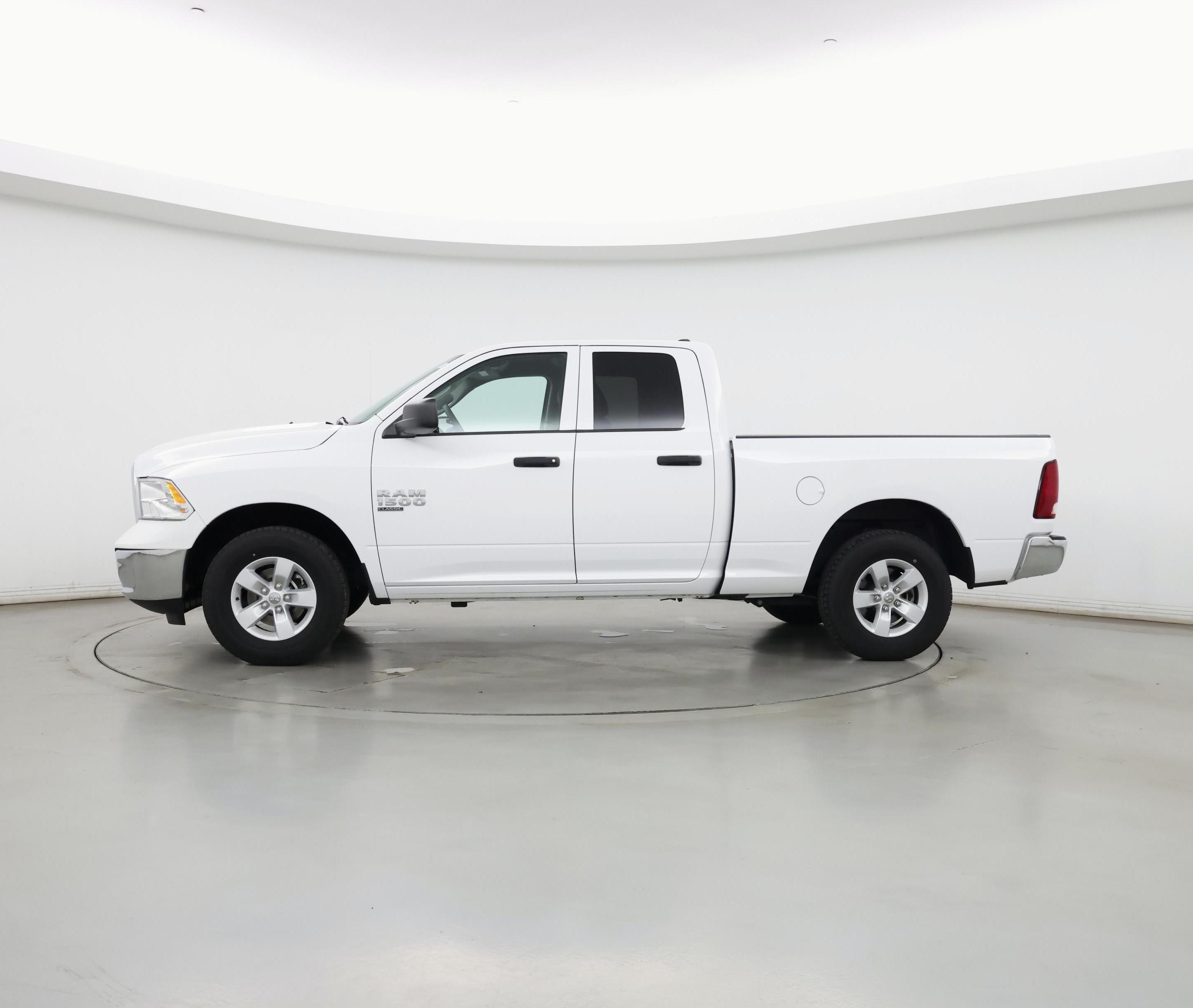 Thumbnail: 2022 RAM 1500 Classic - 3