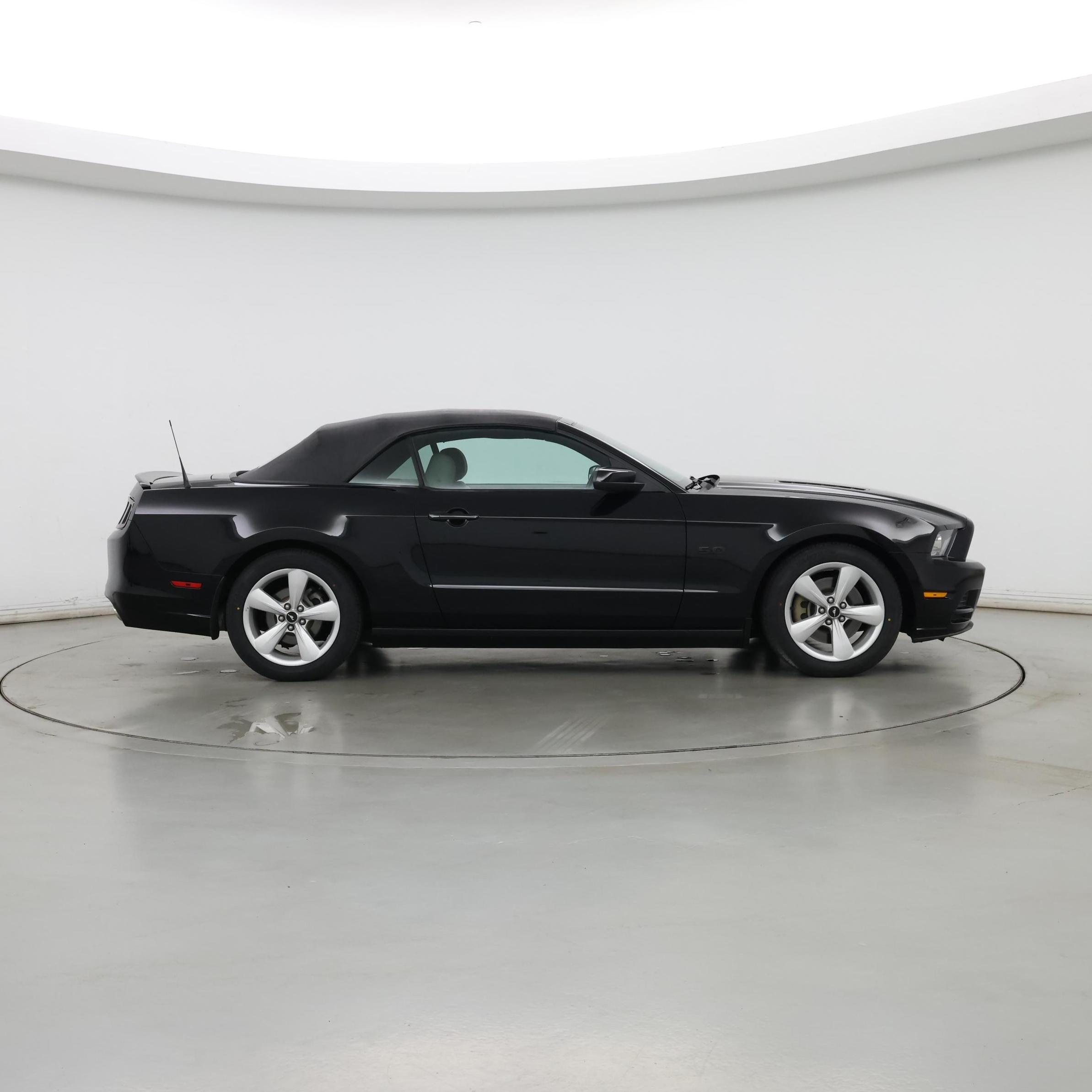 Thumbnail: 2014 Ford Mustang - 7