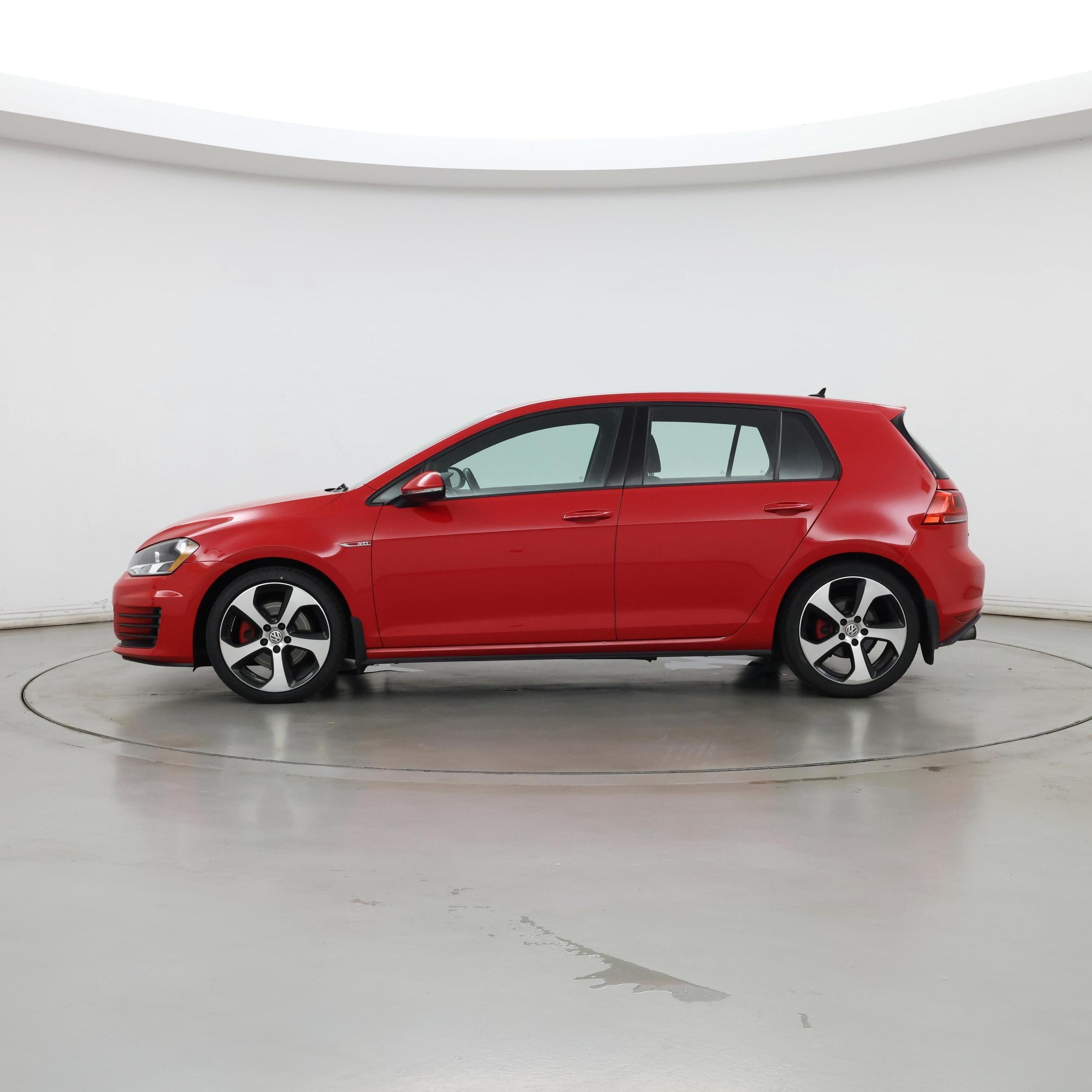 Thumbnail: 2017 Volkswagen Golf - 3