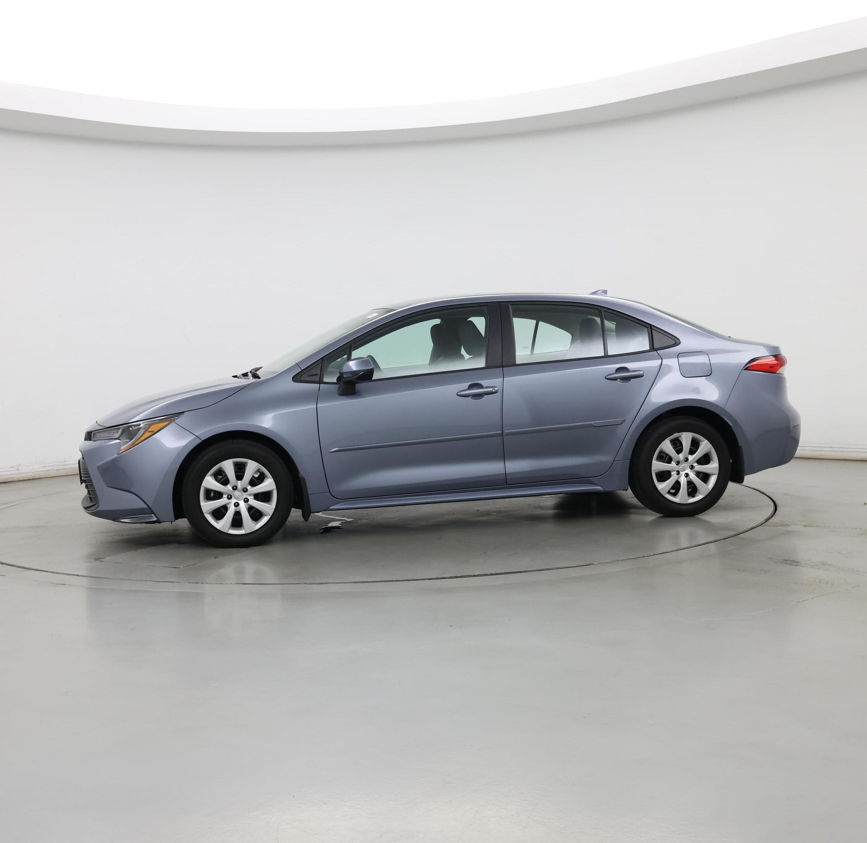 Thumbnail: 2023 Toyota Corolla - 3