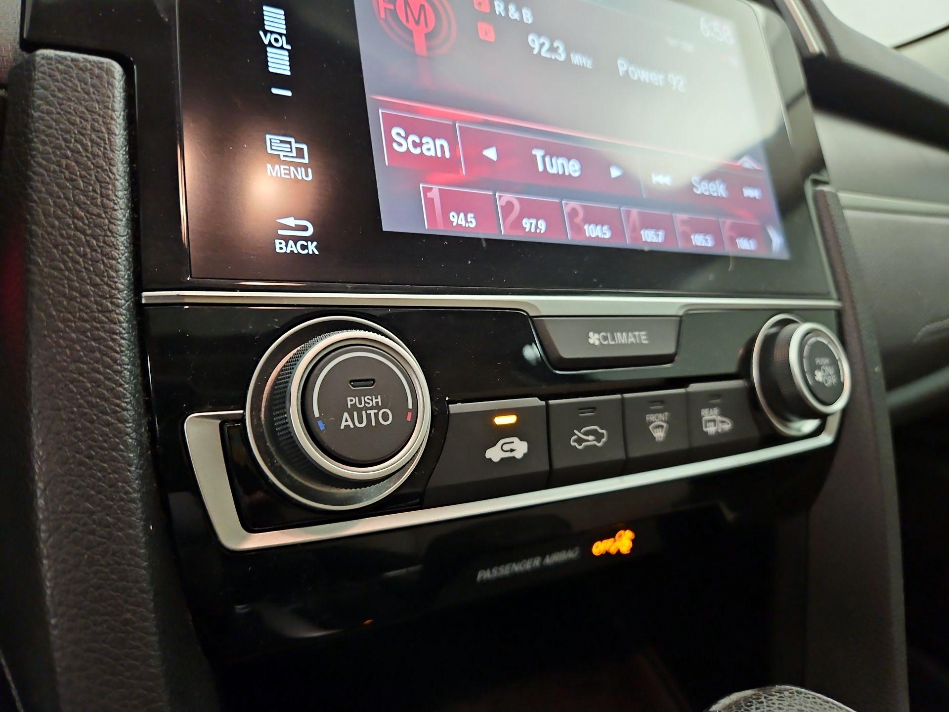 Thumbnail: 2016 Honda Civic - 16