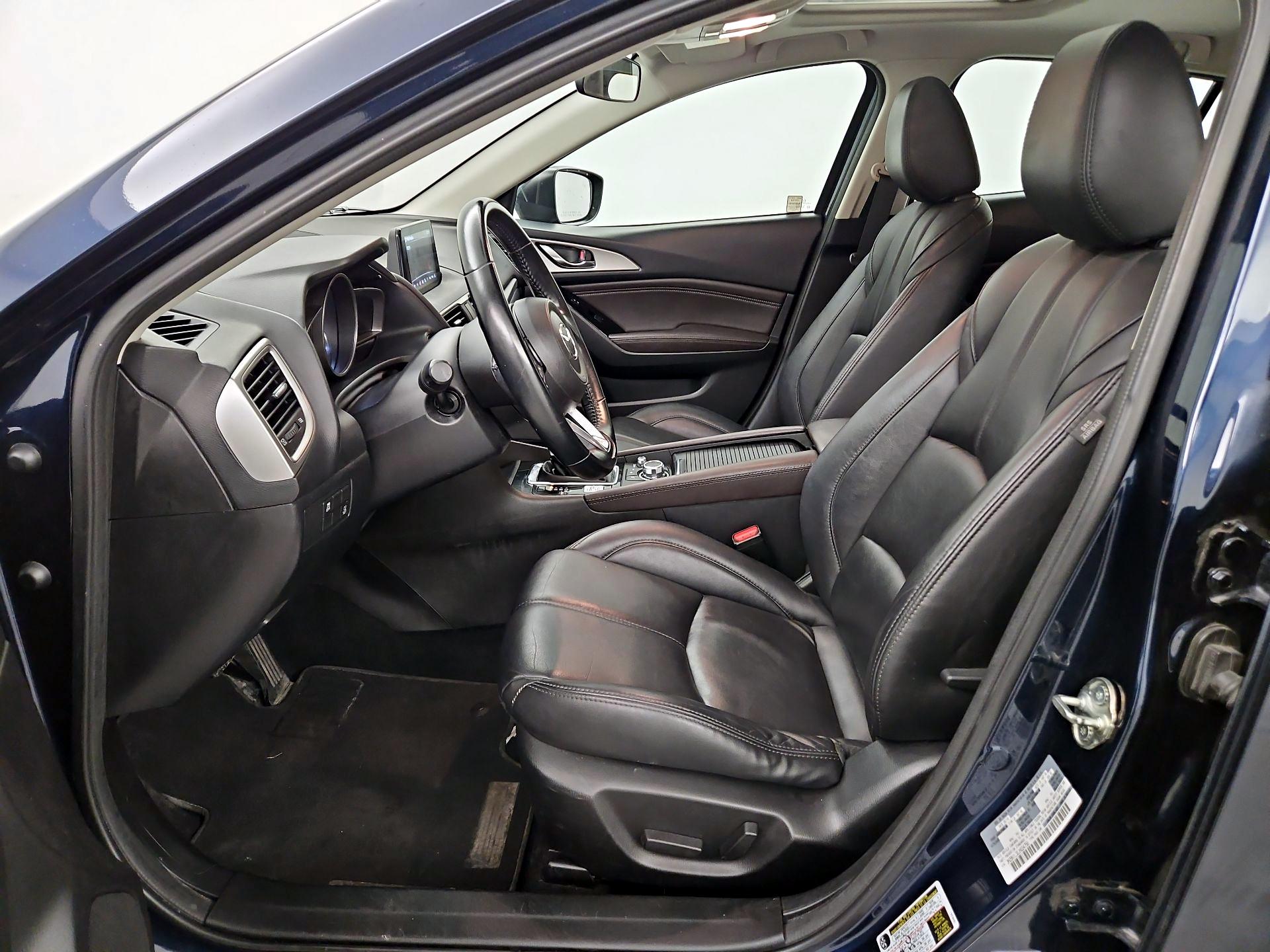 Thumbnail: 2018 Mazda Mazda3 - 11
