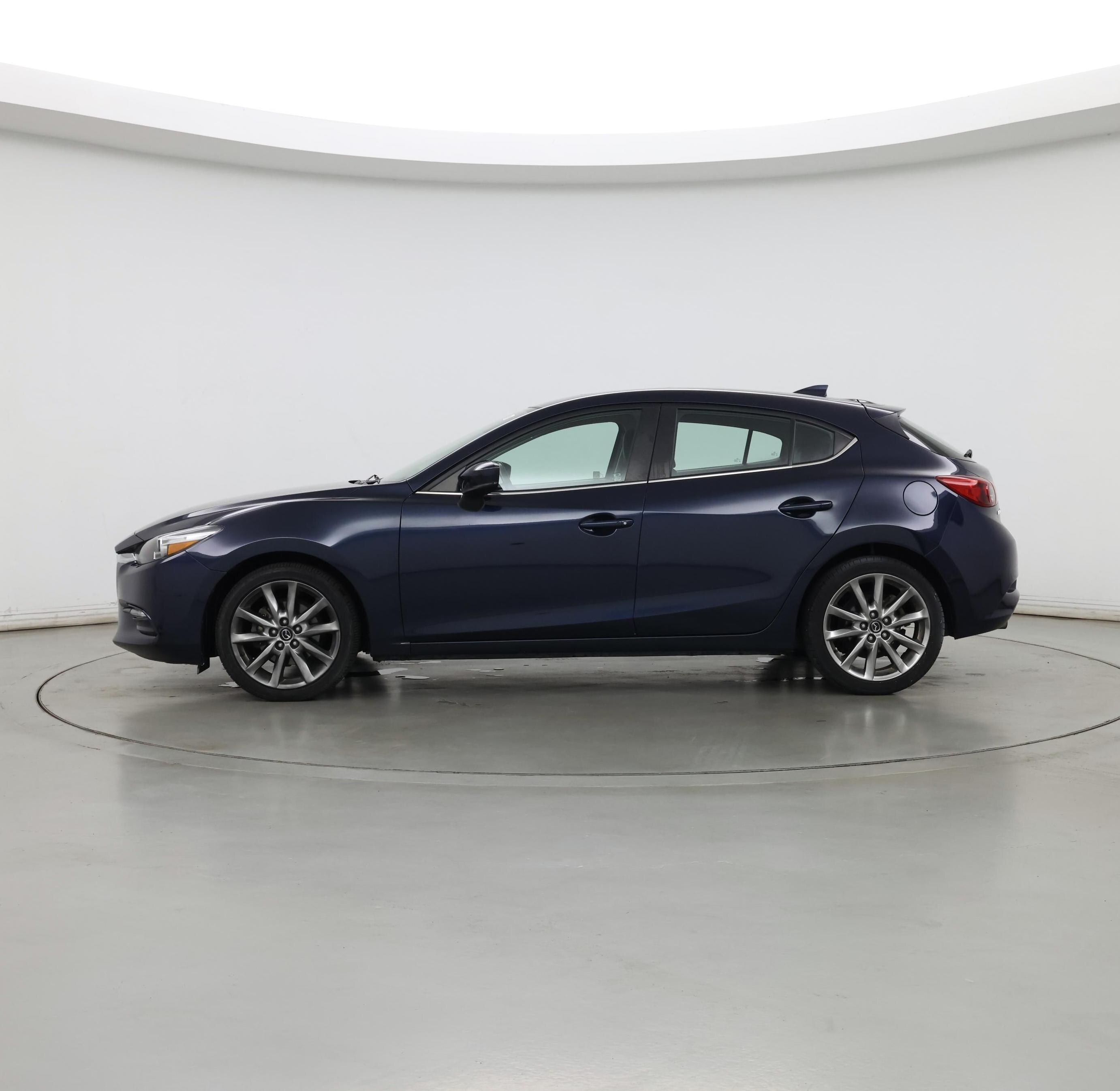 Thumbnail: 2018 Mazda Mazda3 - 3