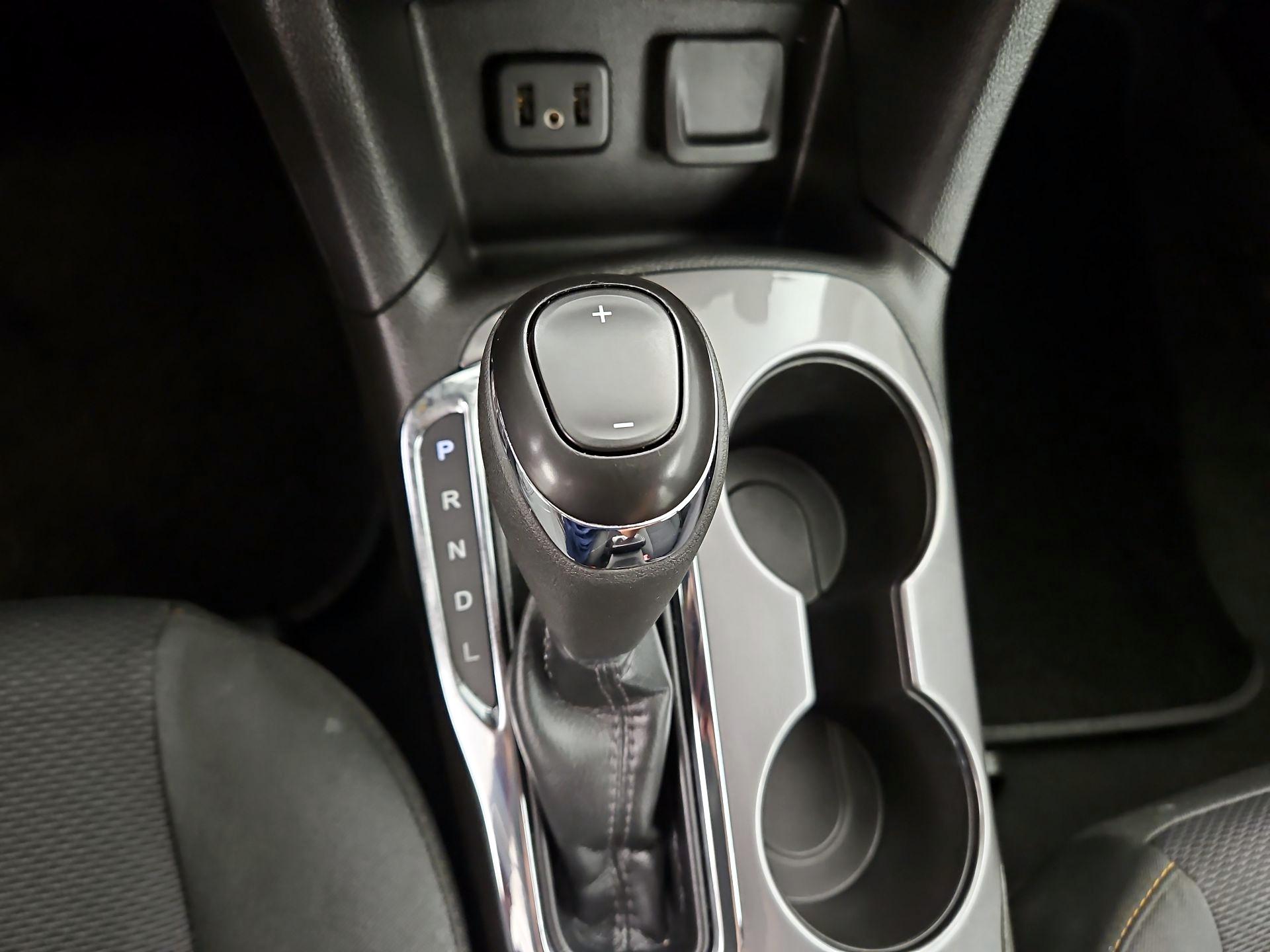 Thumbnail: 2019 Chevrolet Cruze - 17