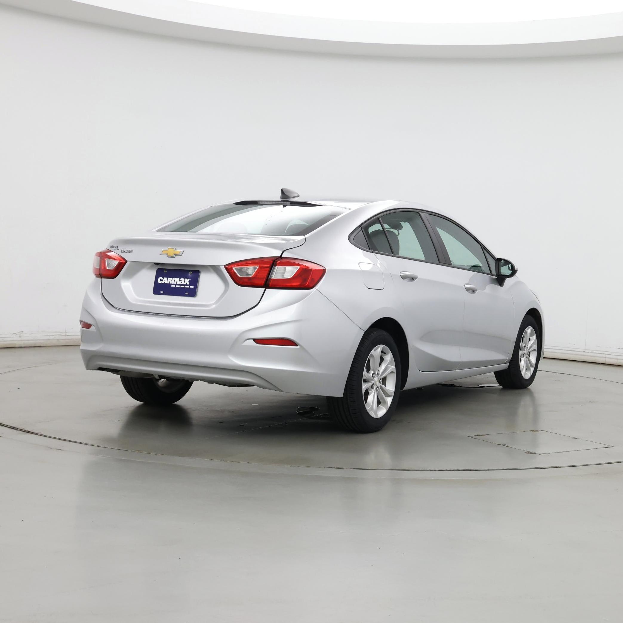 Thumbnail: 2019 Chevrolet Cruze - 8