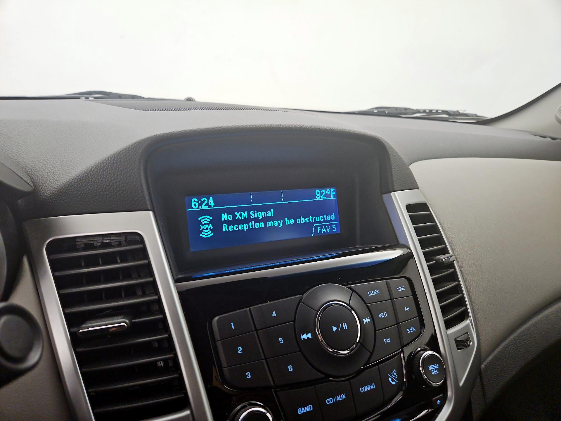 Thumbnail: 2015 Chevrolet Cruze - 14