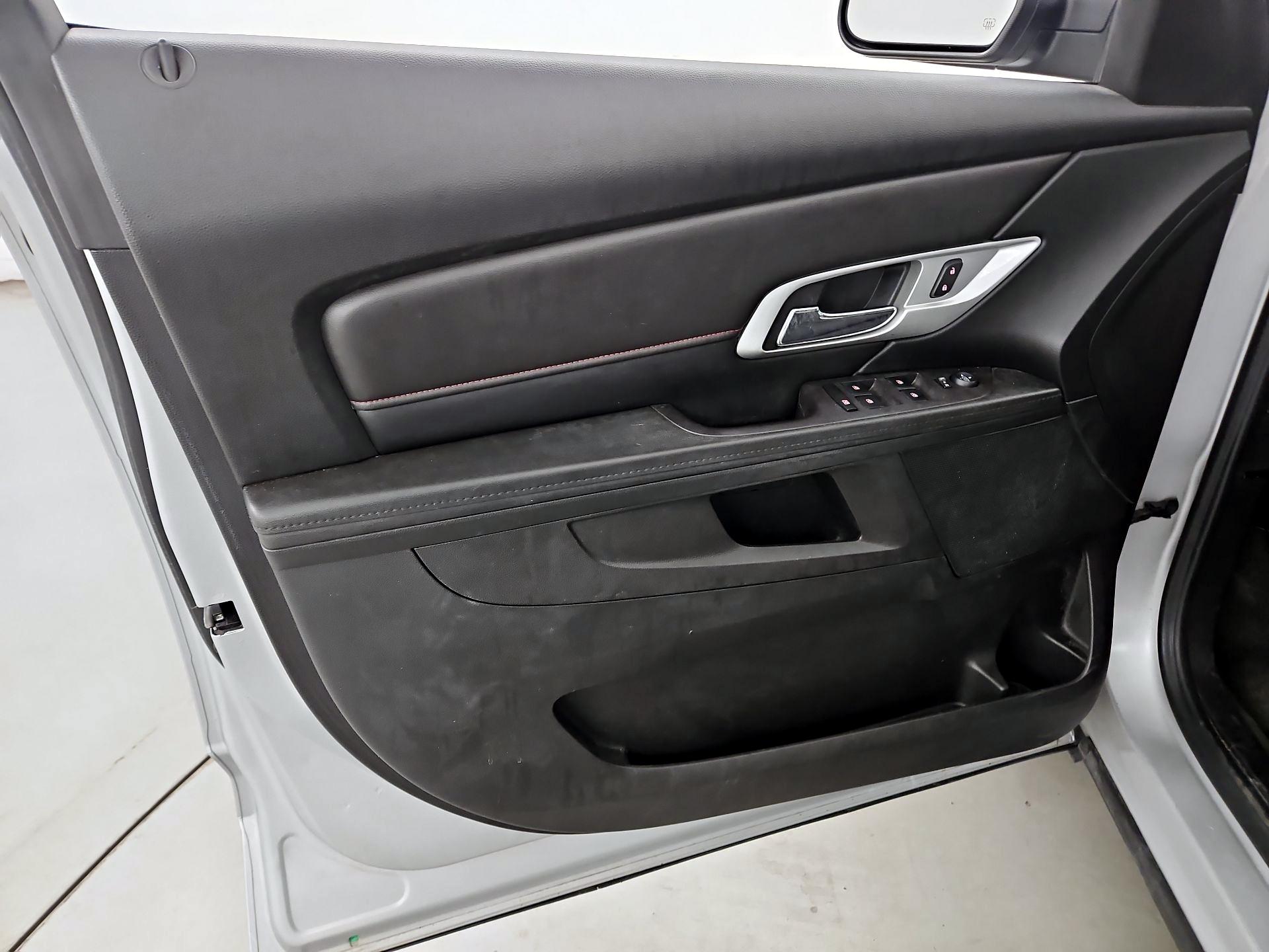 Thumbnail: 2017 GMC Terrain - 12