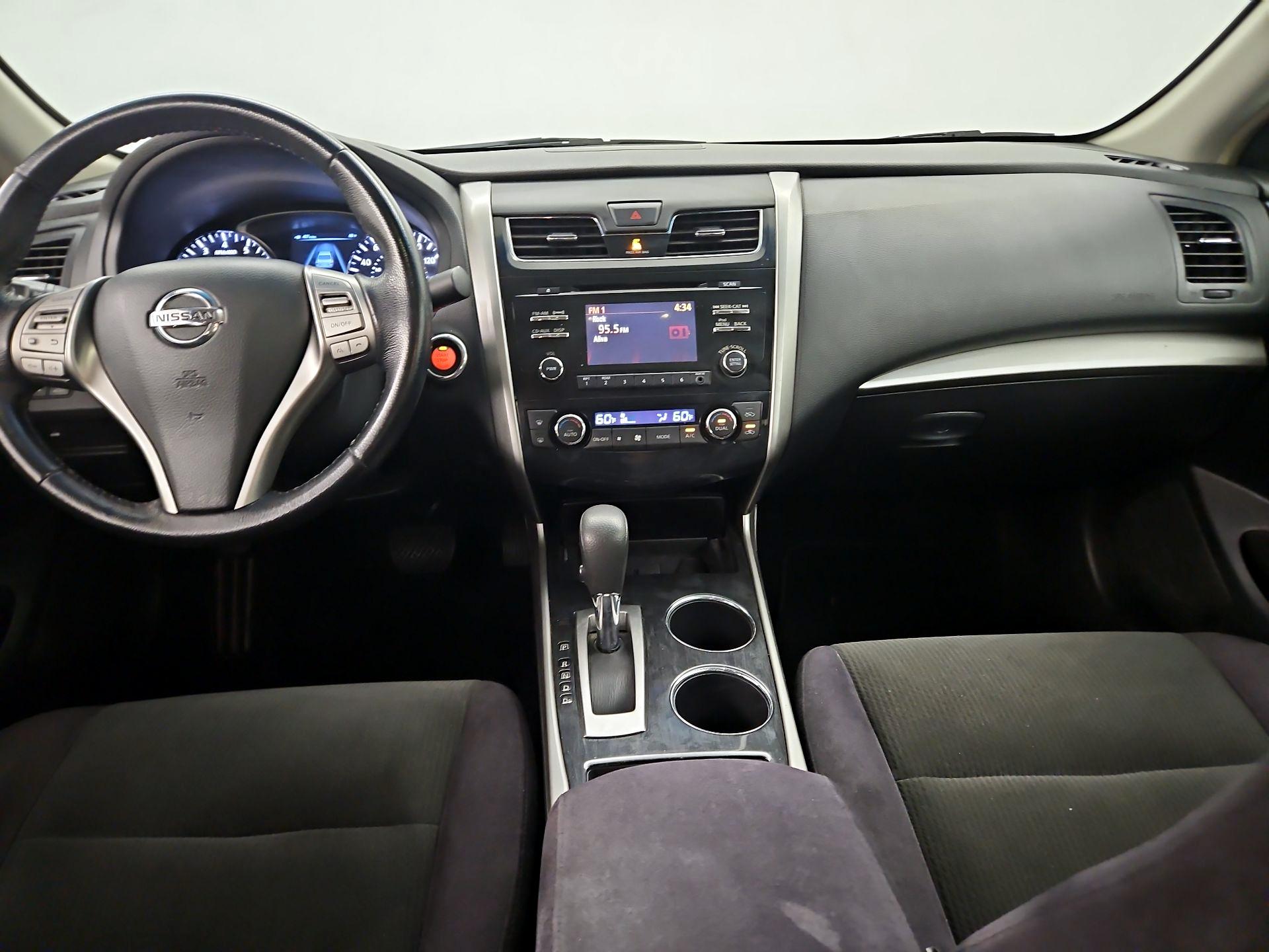 Thumbnail: 2013 Nissan Altima - 9