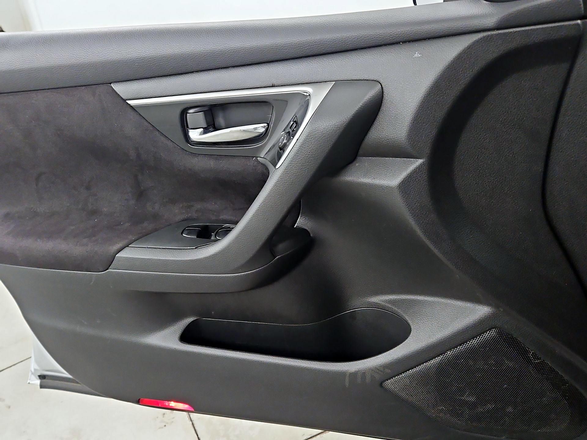 Thumbnail: 2013 Nissan Altima - 12