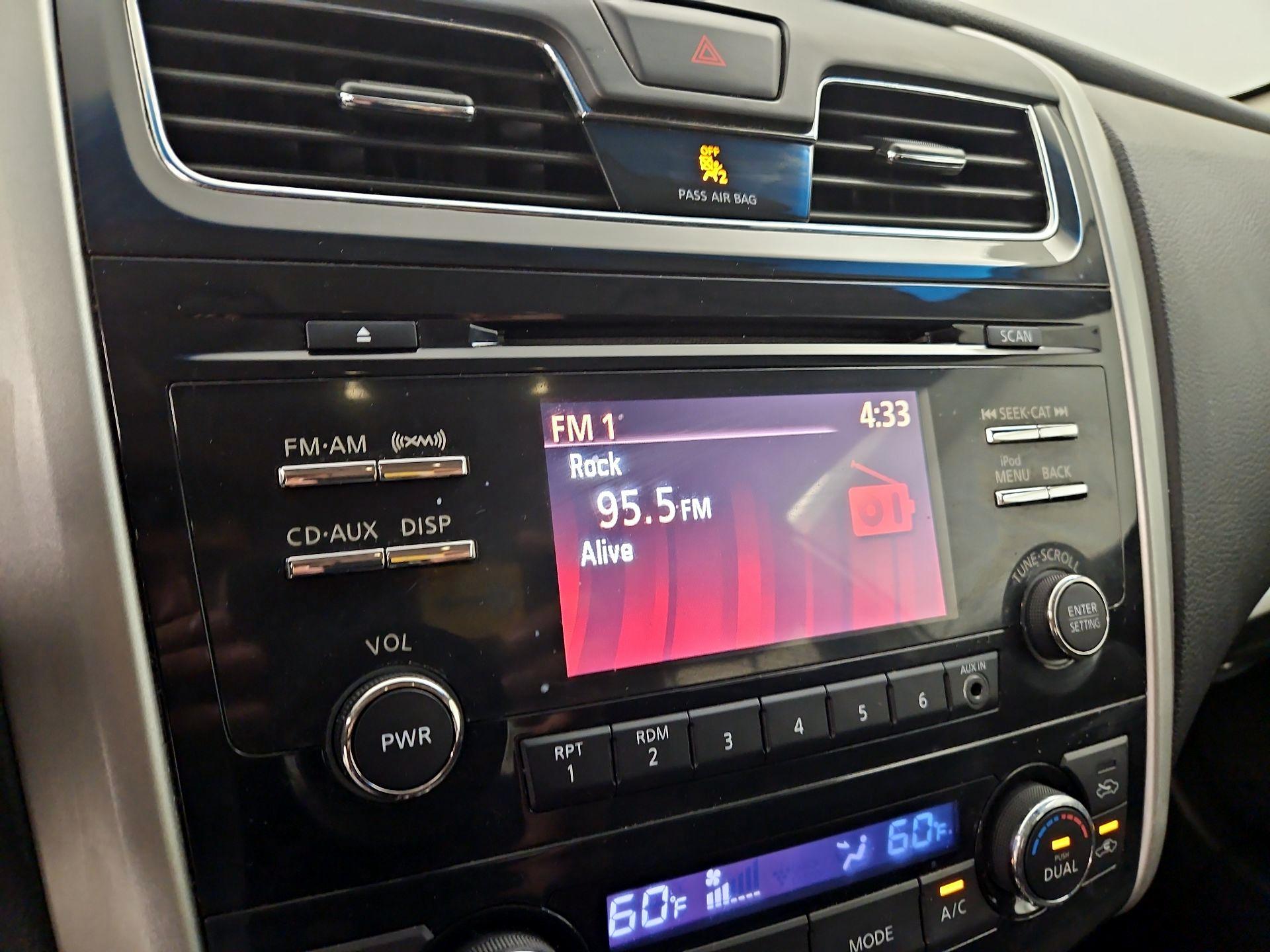Thumbnail: 2013 Nissan Altima - 15