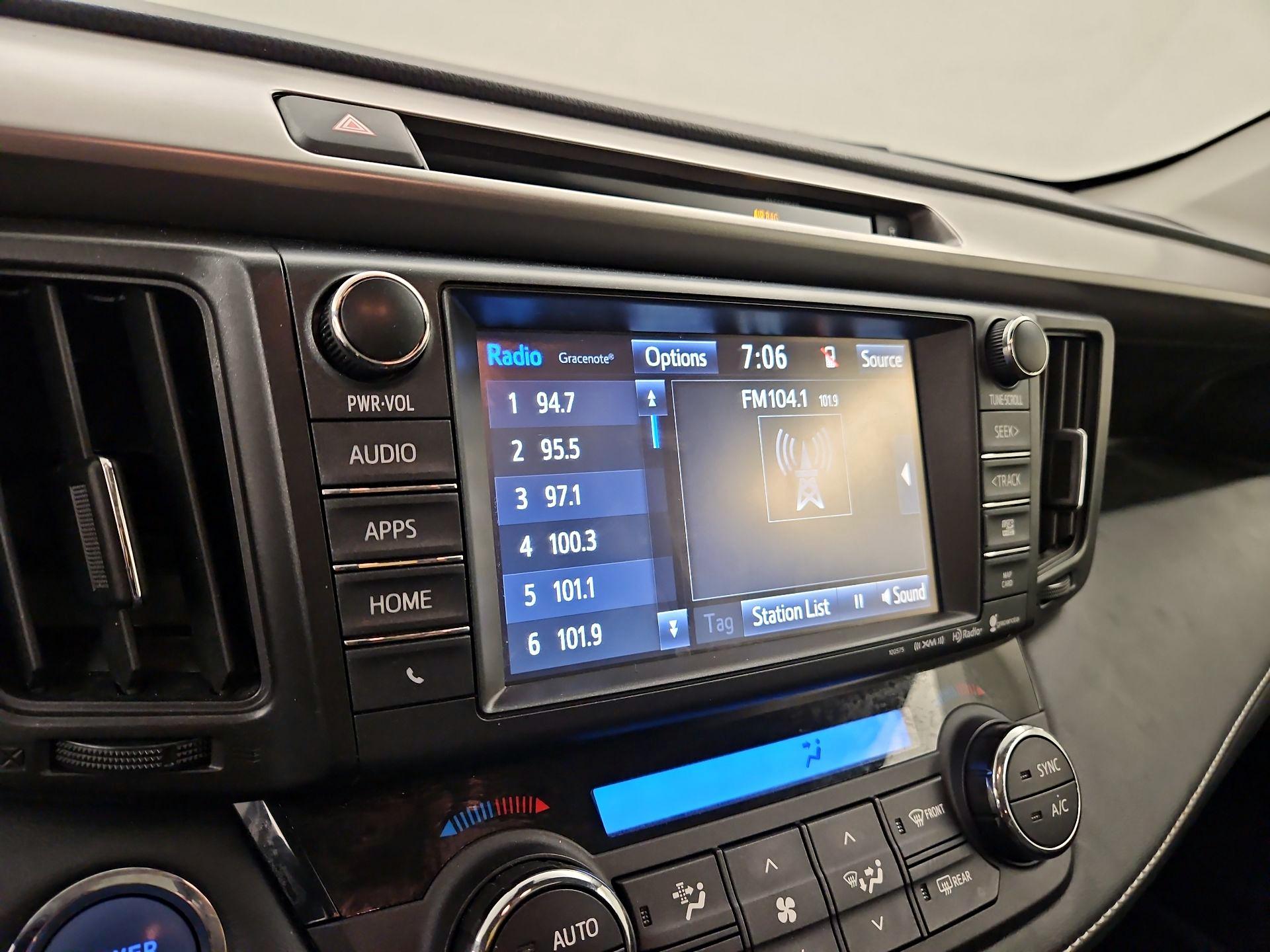 Thumbnail: 2016 Toyota RAV4 - 15